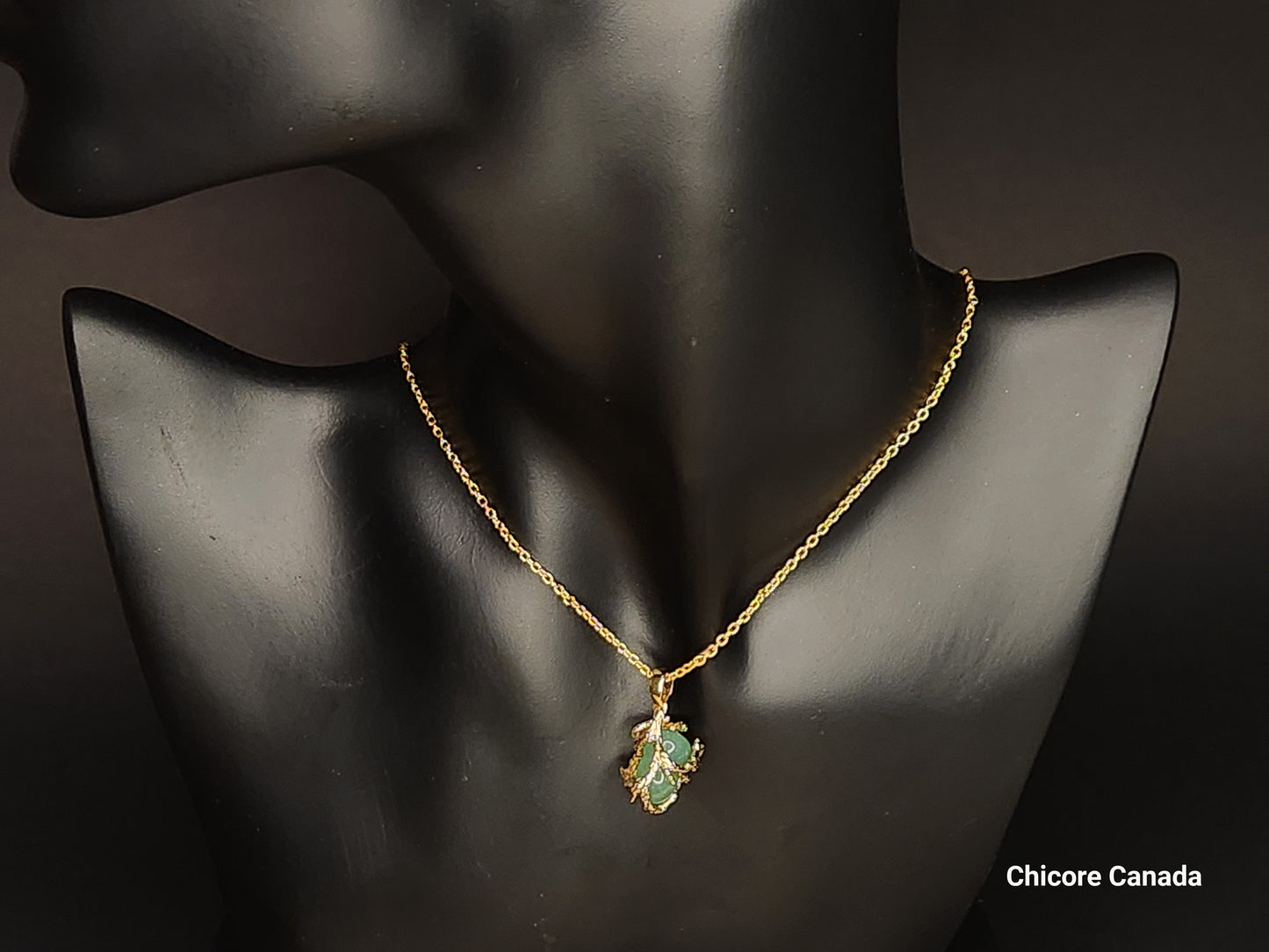 Collier pendentif en jade naturel fait main - Design élégant et intemporel