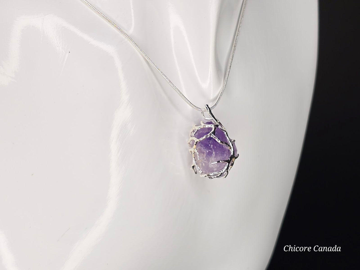 Magnifique collier avec pendentif en pierre naturelle d'améthyste