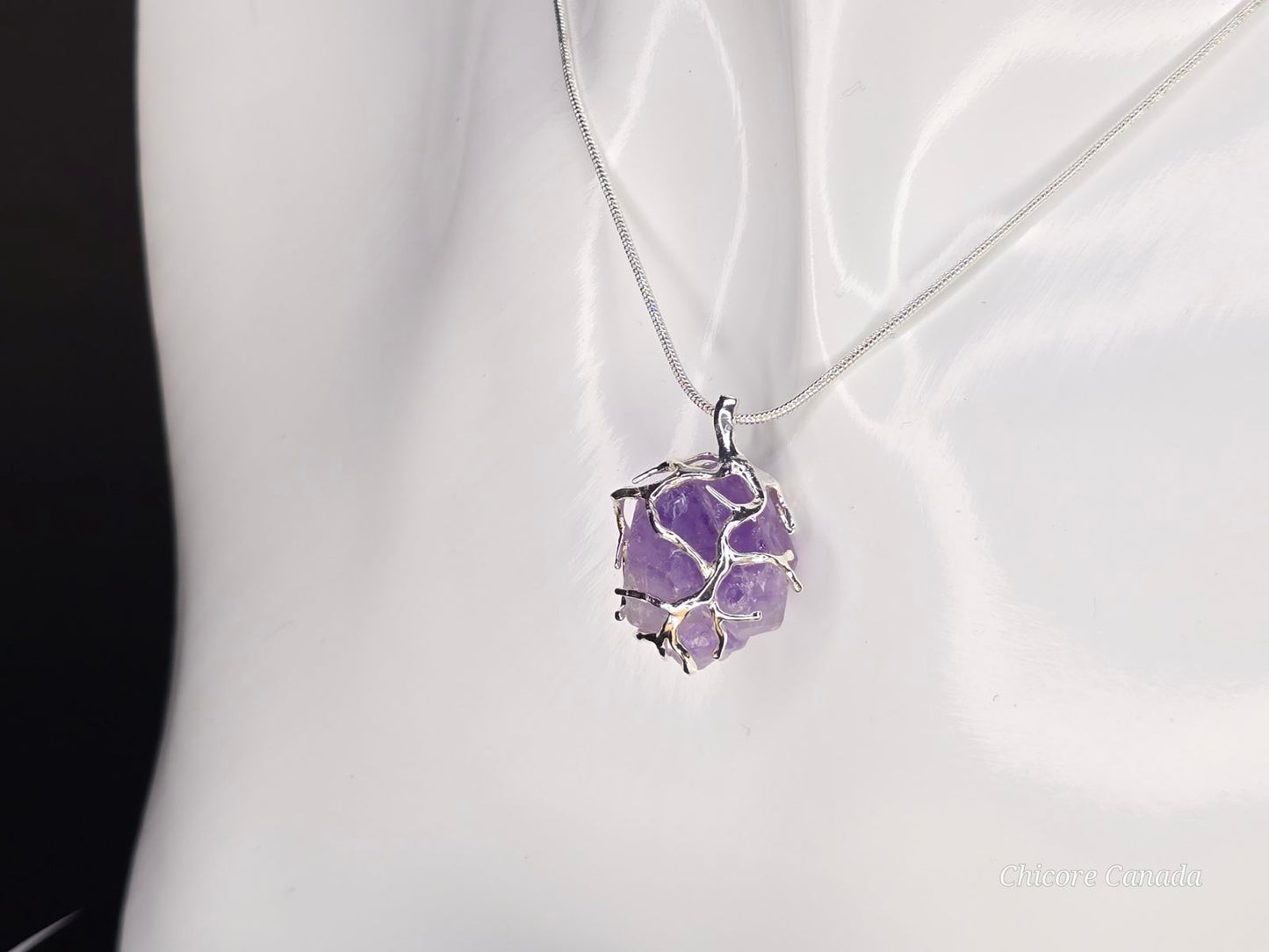 Magnifique collier avec pendentif en pierre naturelle d'améthyste