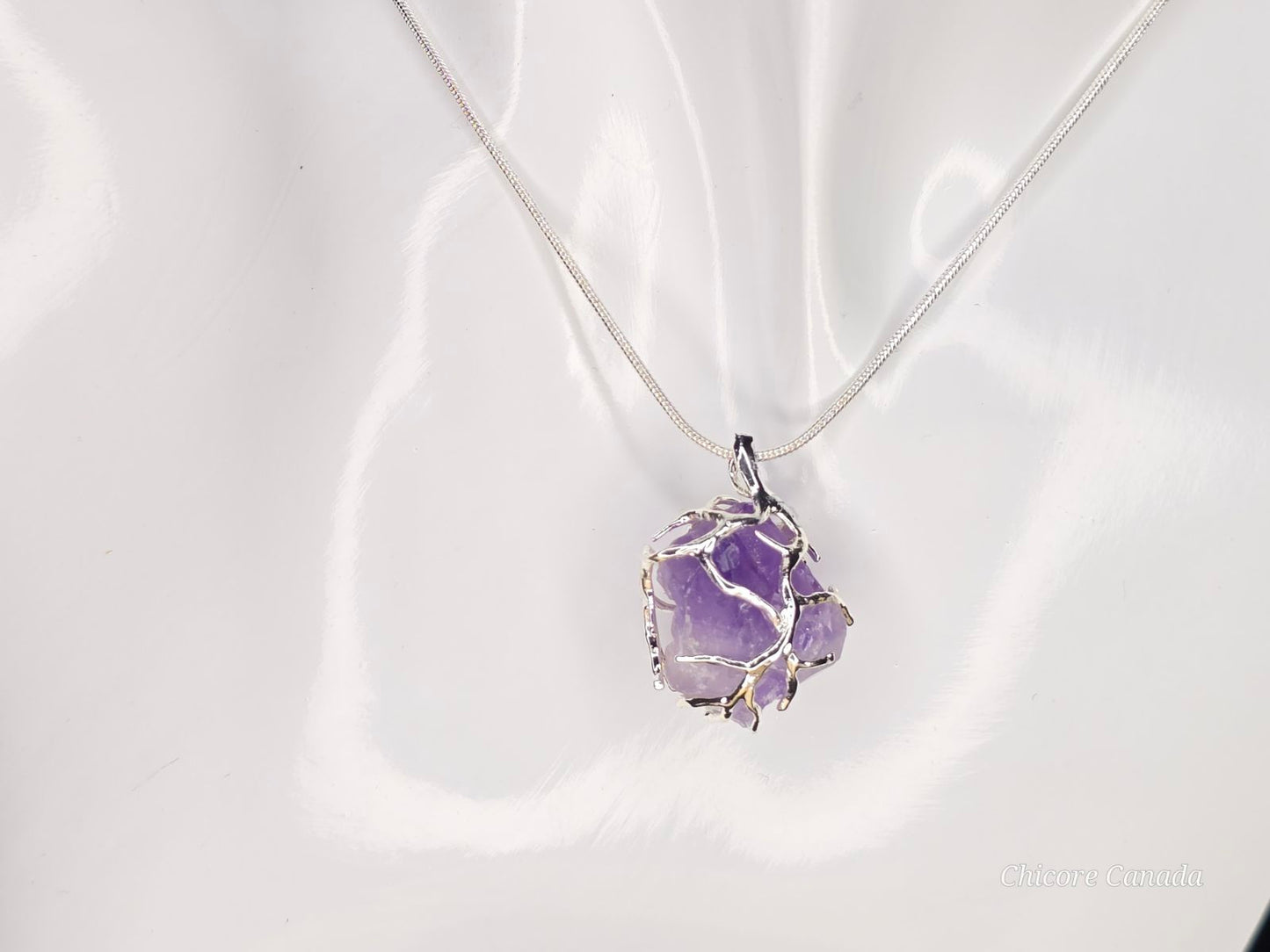 Magnifique collier avec pendentif en pierre naturelle d'améthyste