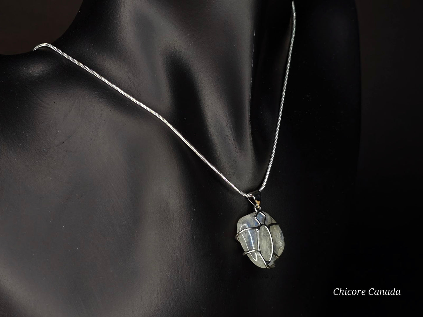 Collier pendentif en pierre de lune naturelle fait main - Design élégant et délicat