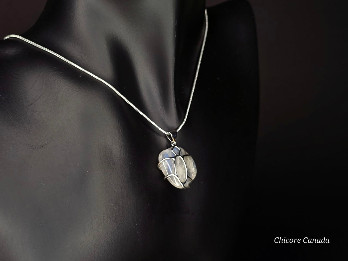 Collier pendentif en pierre de lune naturelle fait main - Design élégant et délicat