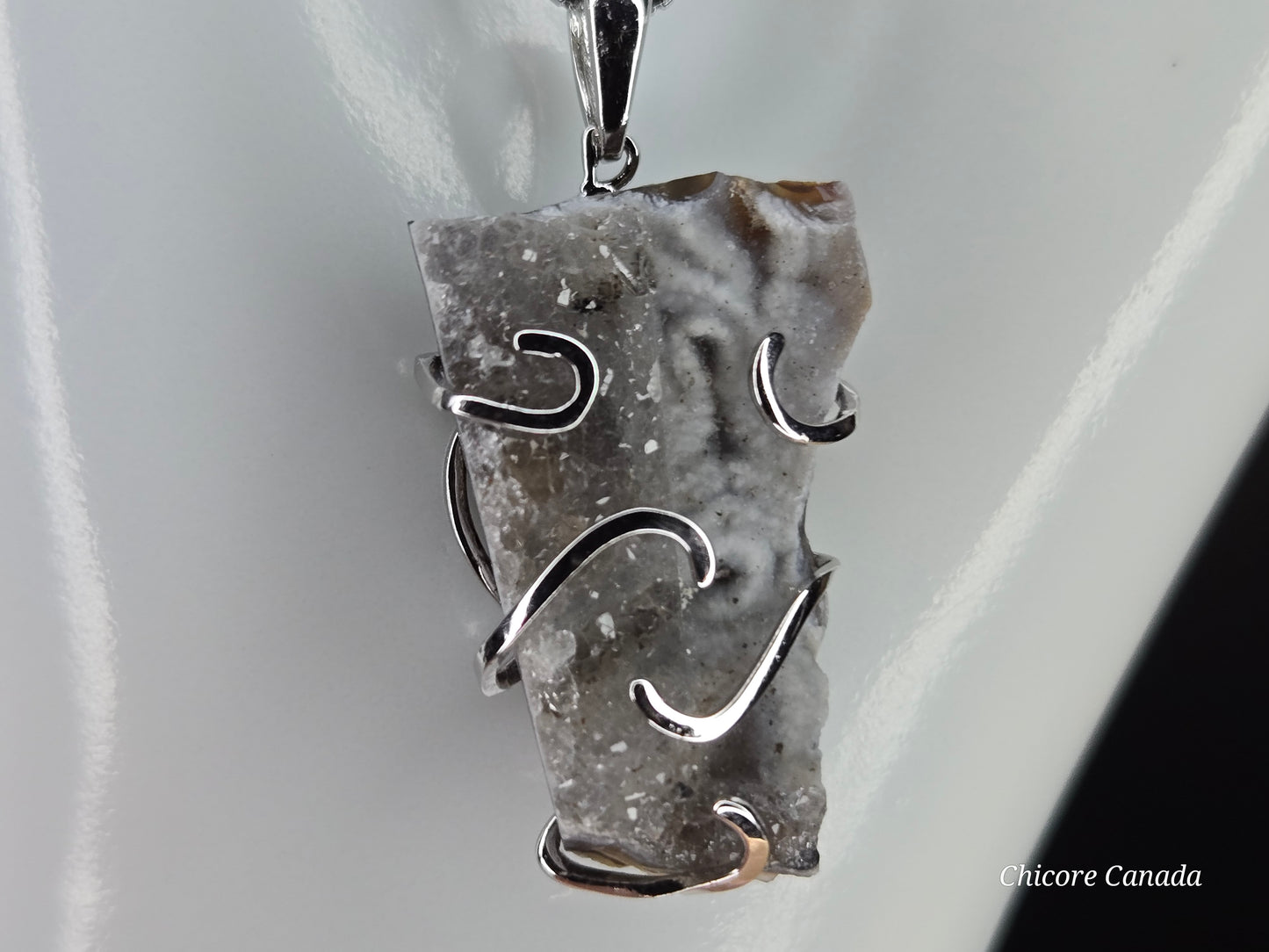 Sparkling Agate Geode Pendant & 925 Sterling Silver Adjustable Necklace