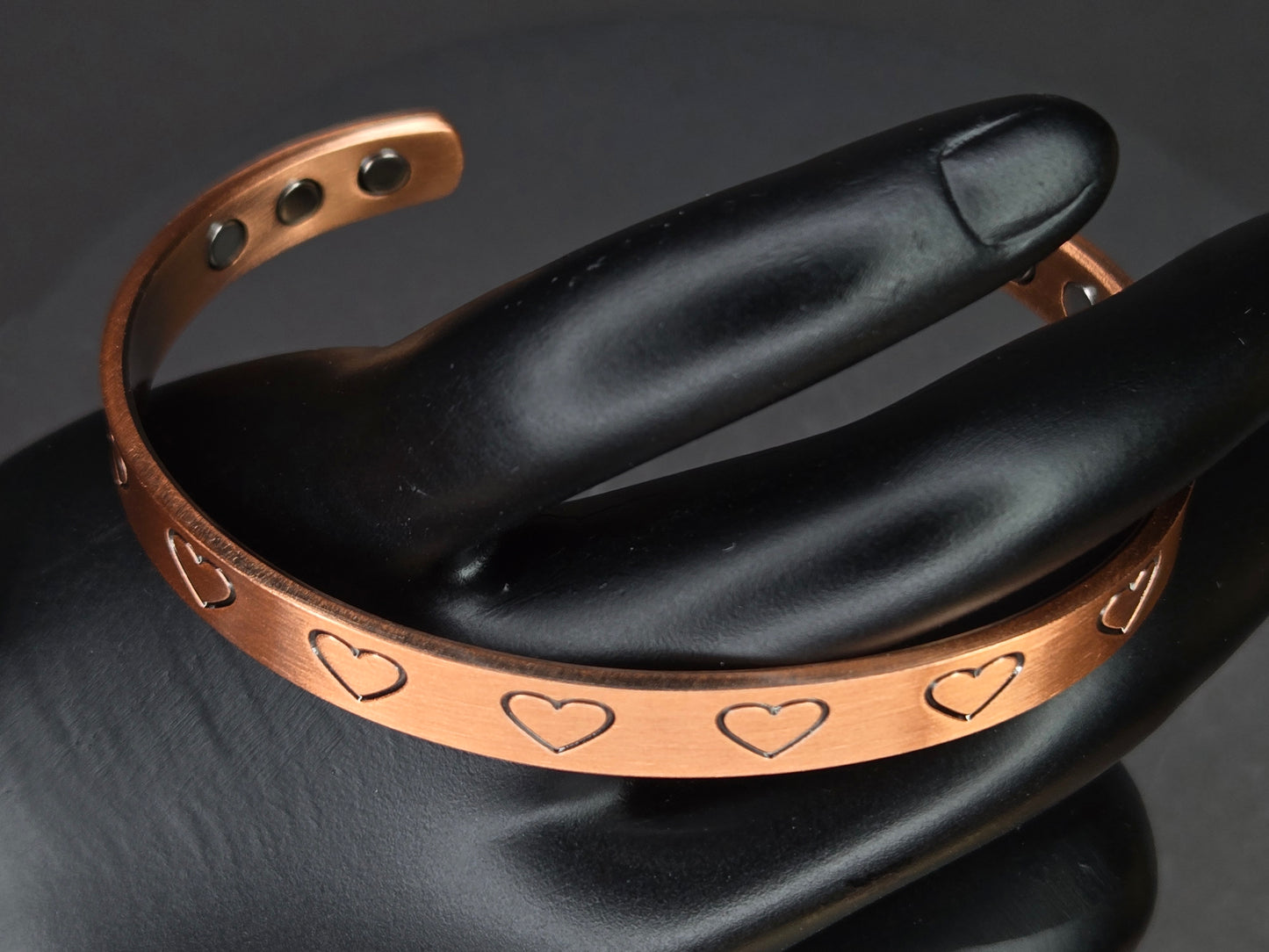 Heartfelt Healing – Solid Copper Magnetic Bracelet with Engraved Hearts