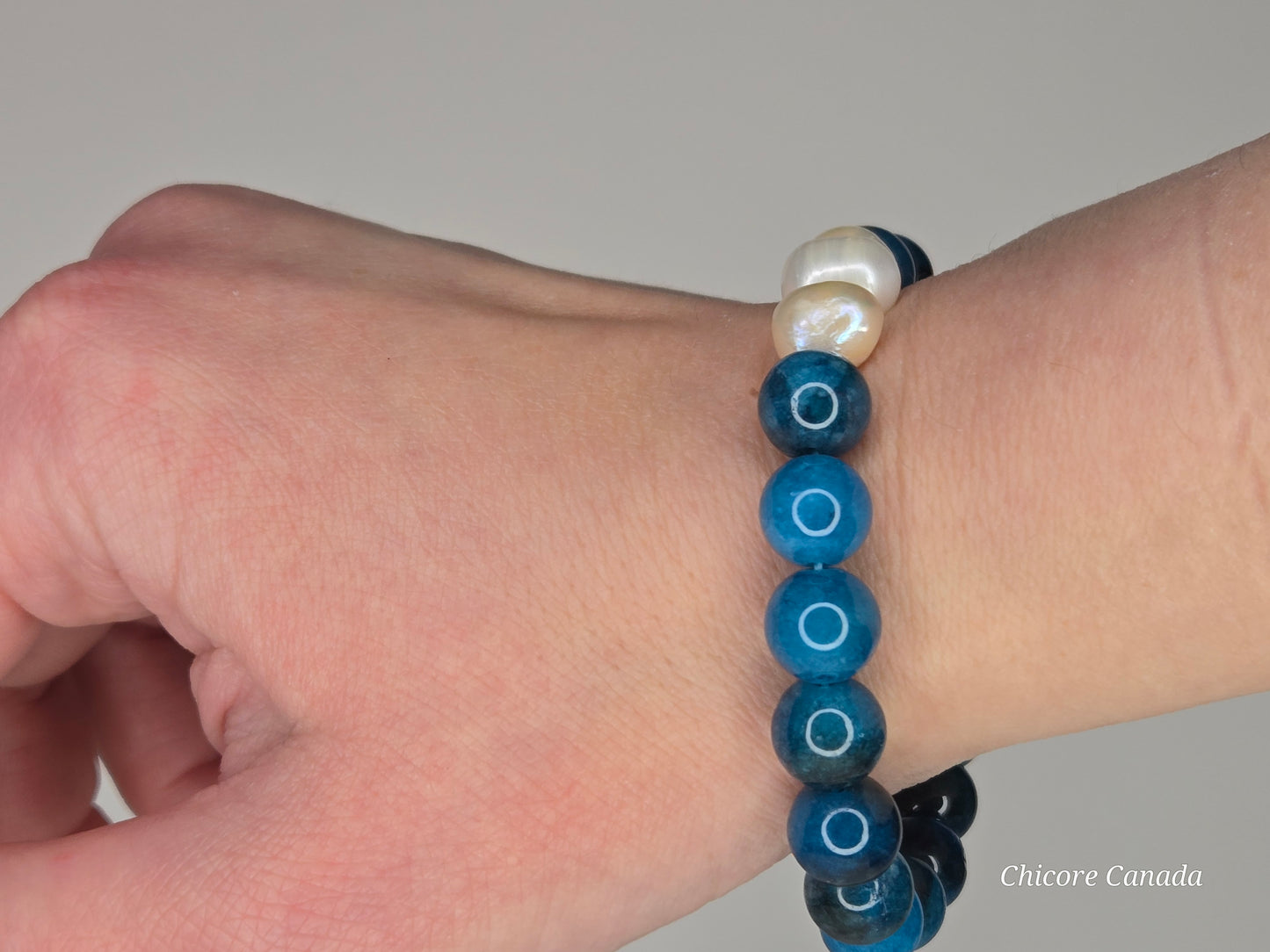 Handmade Blue Apatite & Freshwater Pearl Bracelet – Elegance & Clarity