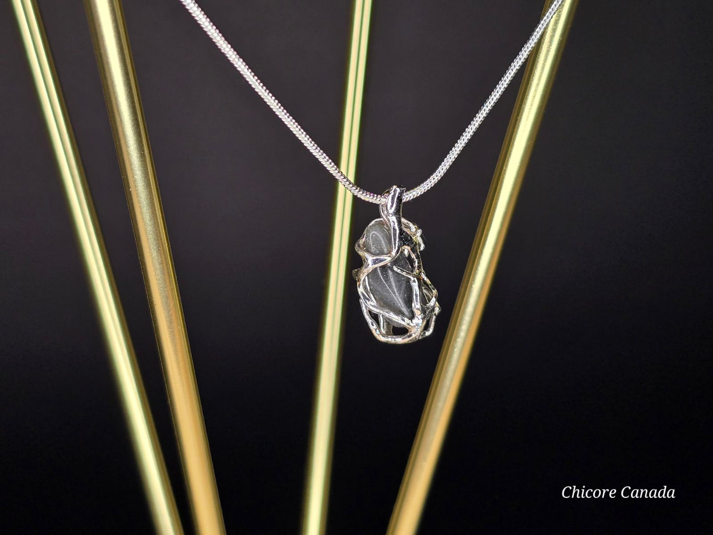 Handmade Delicate Labradorite Natural Stone Pendant Necklace
