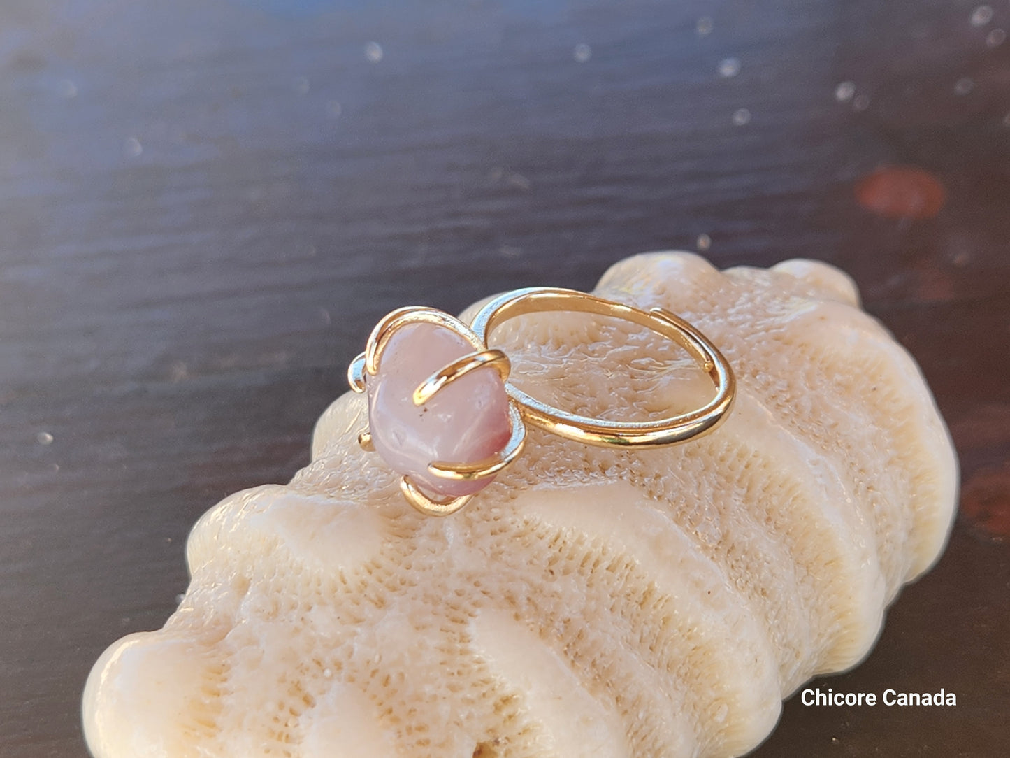Bague ajustable en quartz rose