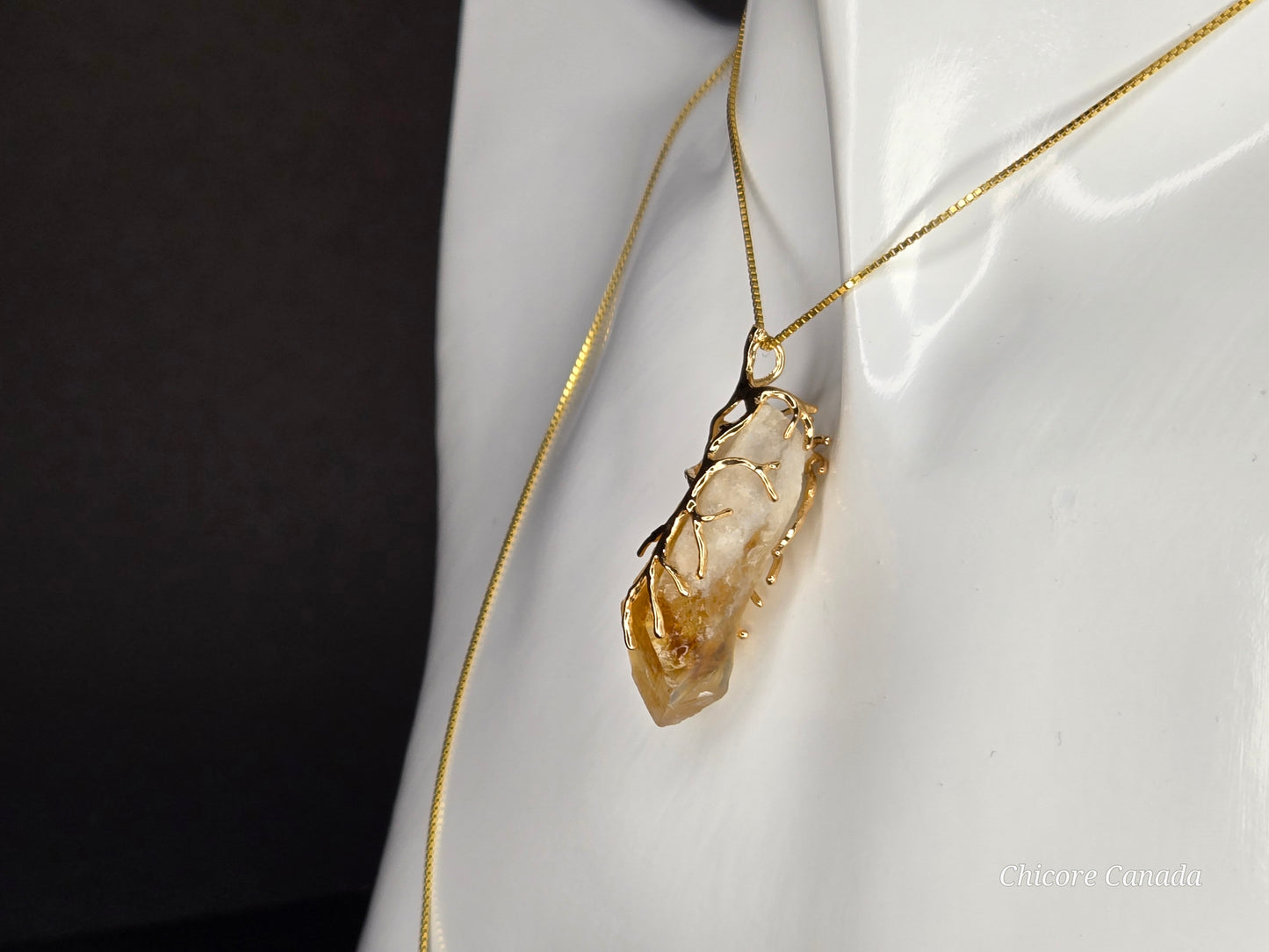 Elegant Handcrafted Natural Citrine Necklace: A Symphony of Refined Beauty