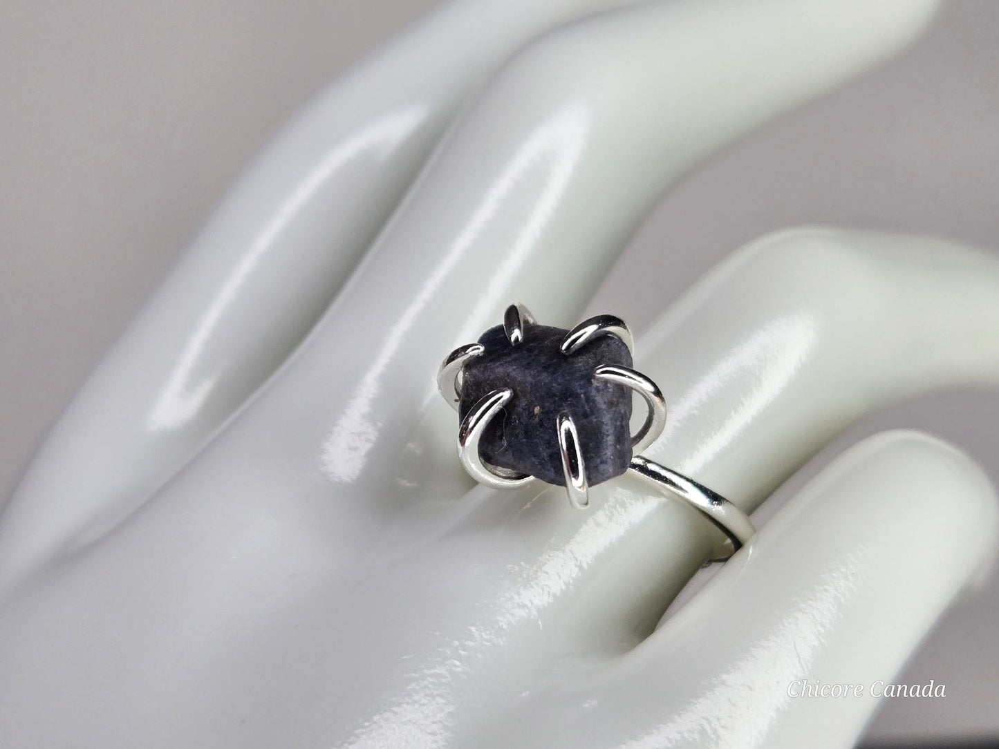 Eternal Elegance: Exquisite Handmade Natural Sapphire Ring