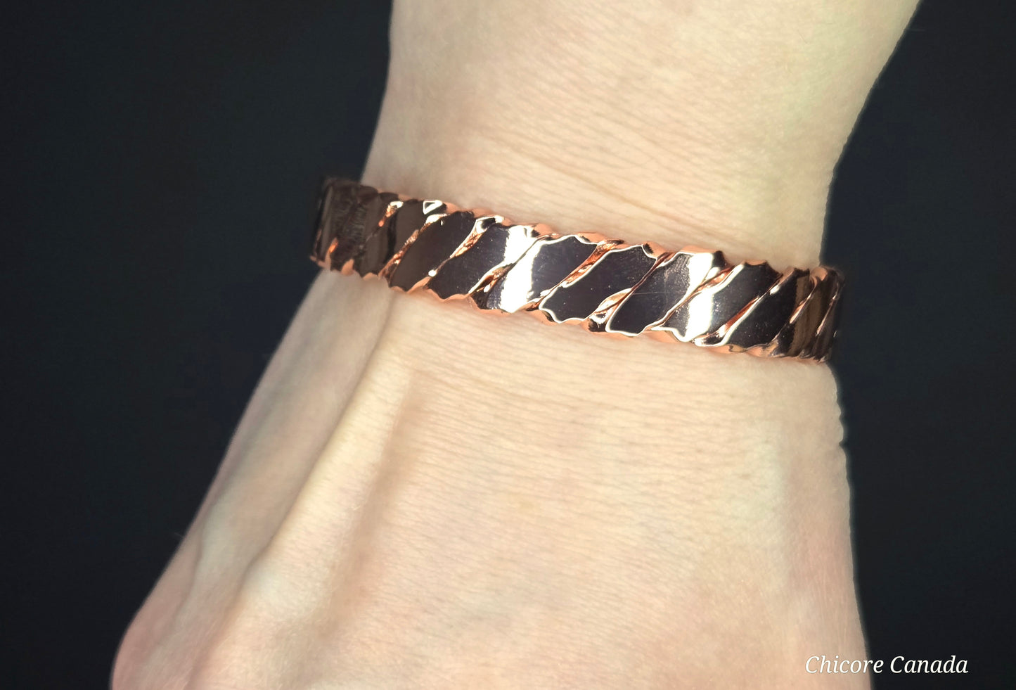 Elegant Twisted Solid Copper Magnetic Healing Bracelet – Handcrafted Wellness Jewelry