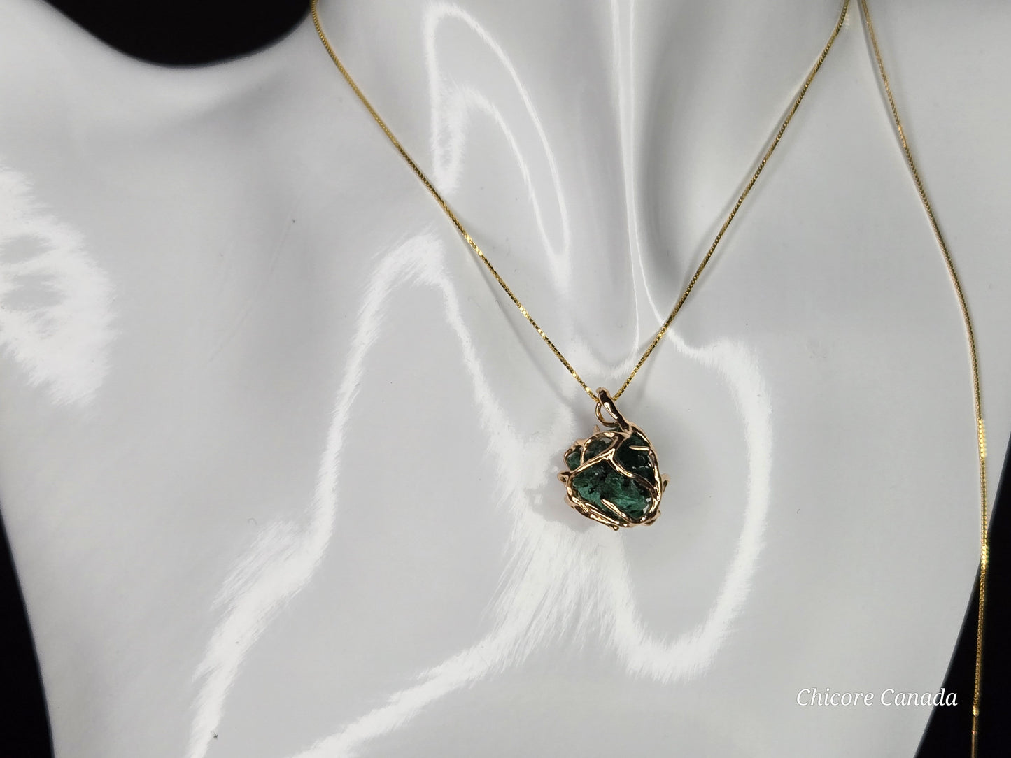 Breath of the Earth – Raw Malachite Pendant with Adjustable Silver Elegance