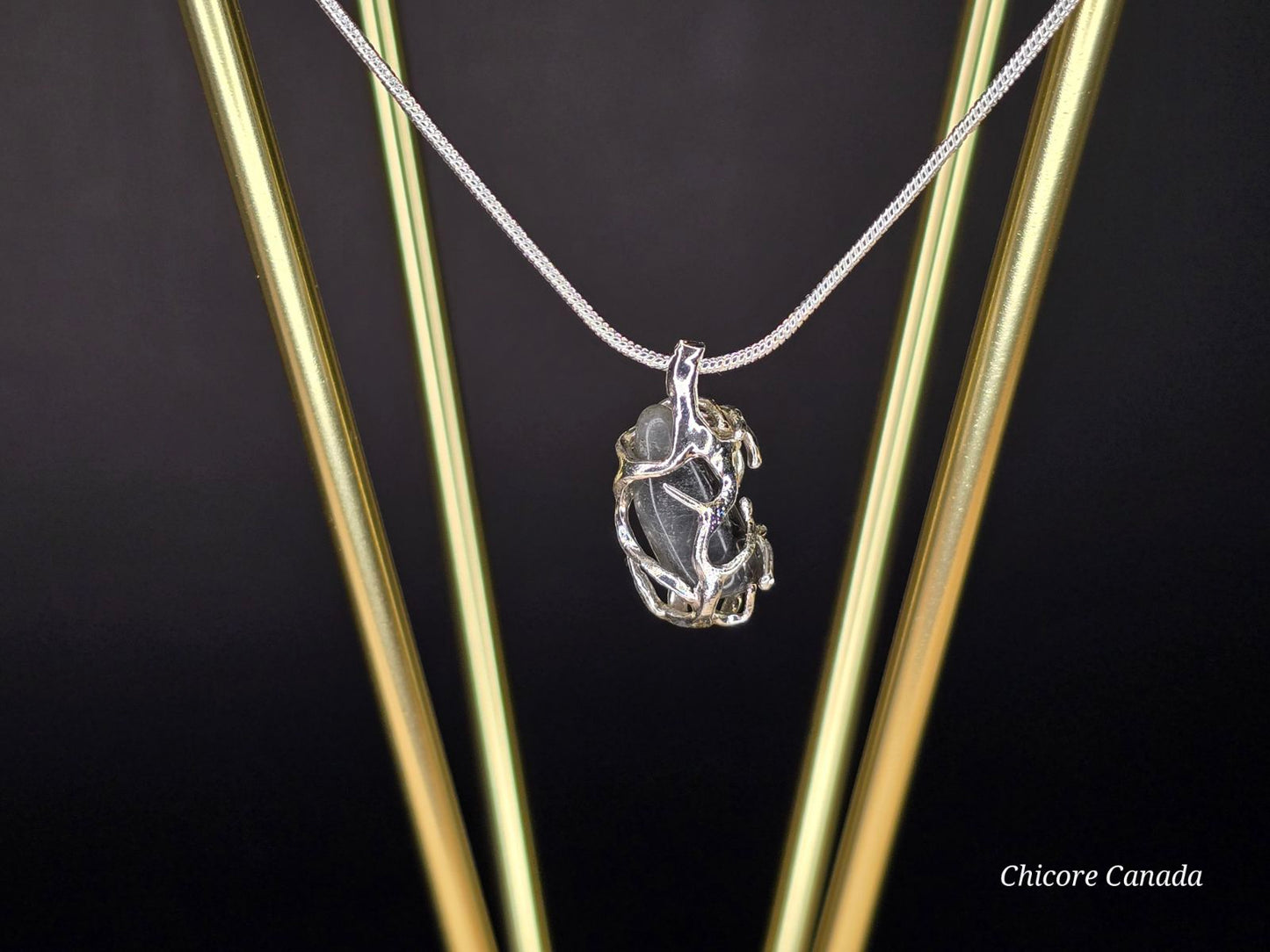 Handmade Delicate Labradorite Natural Stone Pendant Necklace