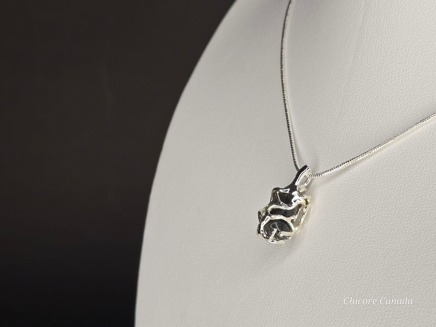 Handmade Delicate Labradorite Natural Stone Pendant Necklace