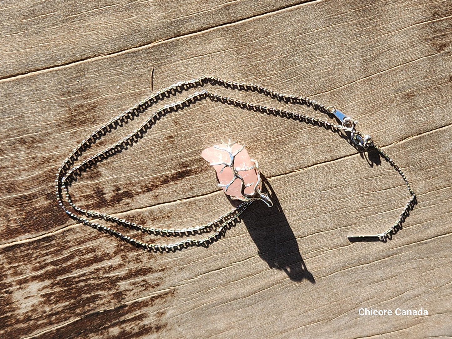 Beautiful Rose Quartz Pendant Necklace - Timeless Design
