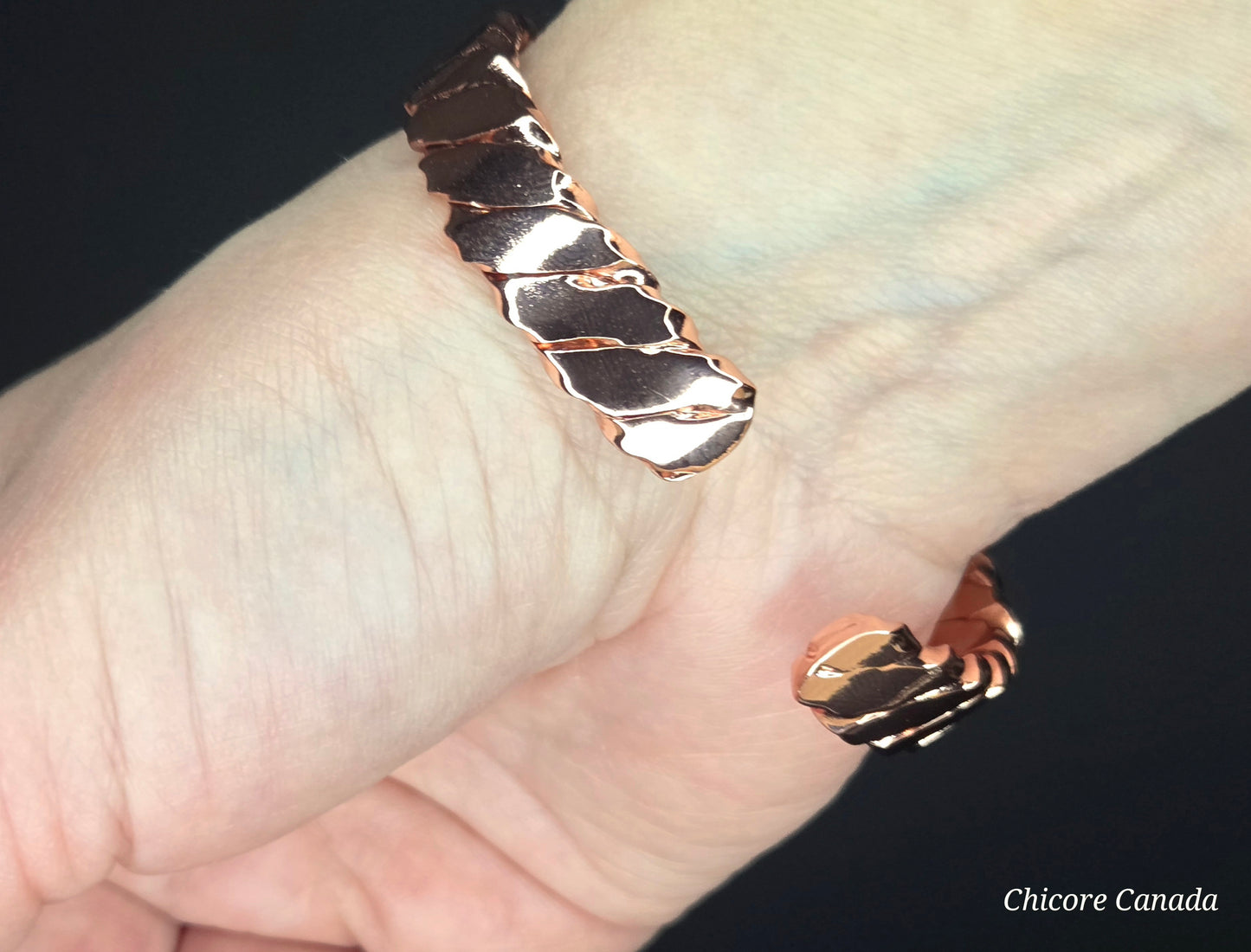 Elegant Twisted Solid Copper Magnetic Healing Bracelet – Handcrafted Wellness Jewelry
