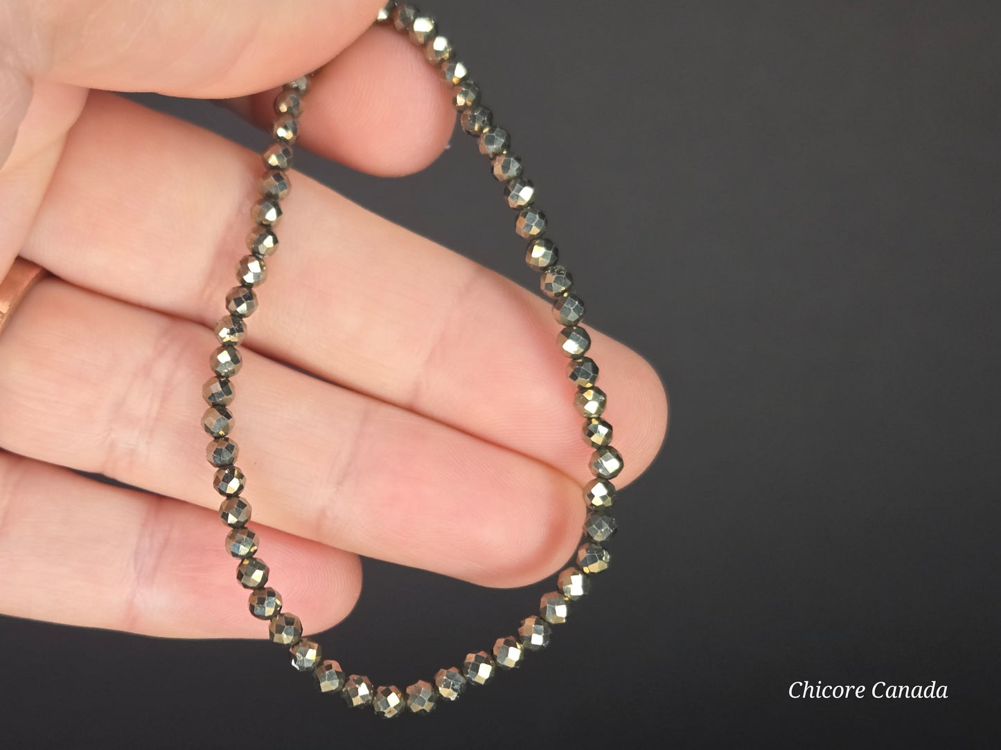 Dainty Faceted Pyrite Bracelet – Refined Elegance in Golden Glow