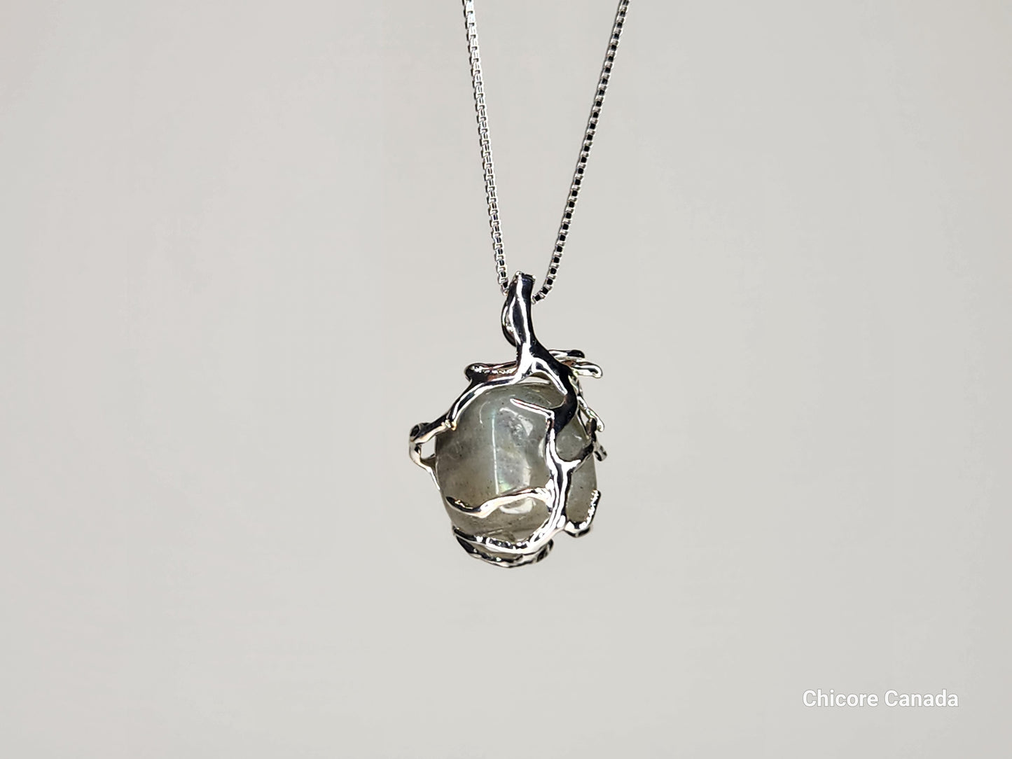 Pendentif en pierre de lune naturelle fait à la main avec collier réglable – Design élégant et intemporel