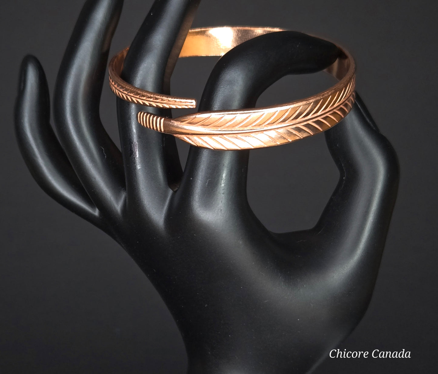 Copper Feather-Inspired Adjustable Bracelet – Unisex Design