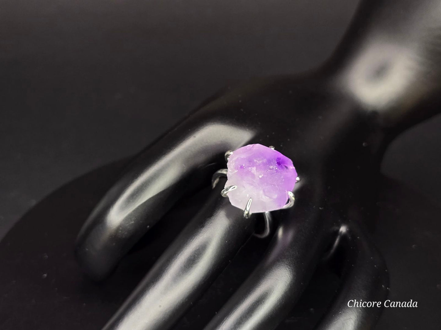 Bague élégante en améthyste ajustable faite à la main – Une déclaration de grâce intemporelle