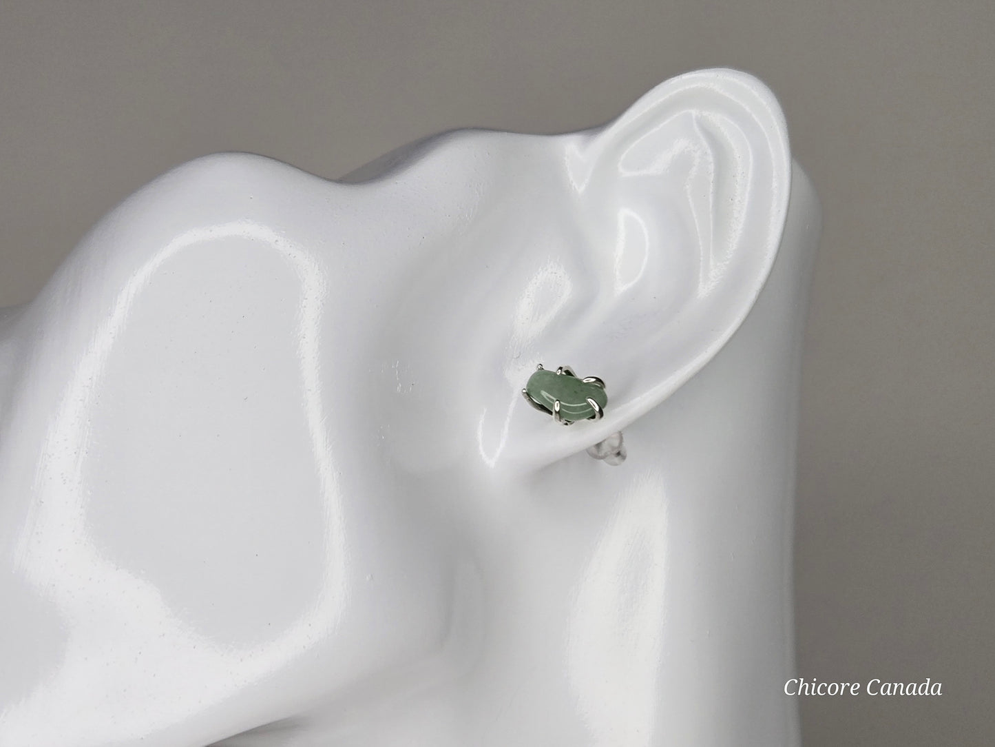 Boucles d'oreilles à tige en argent fabriquées à la main avec du jade véritable