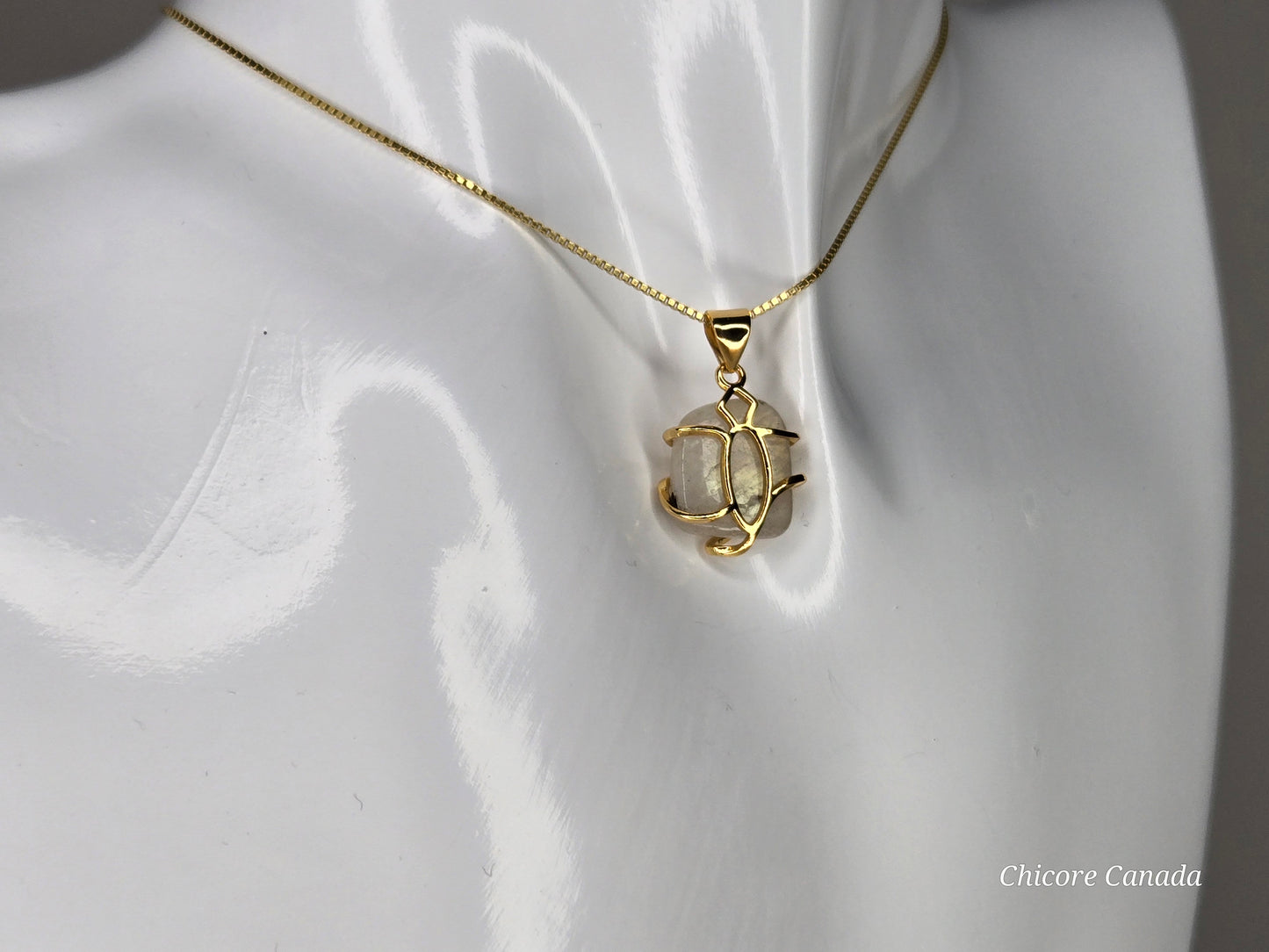 Elegant Delicate Moonstone Pendant Necklace – Adjustable & Timeless