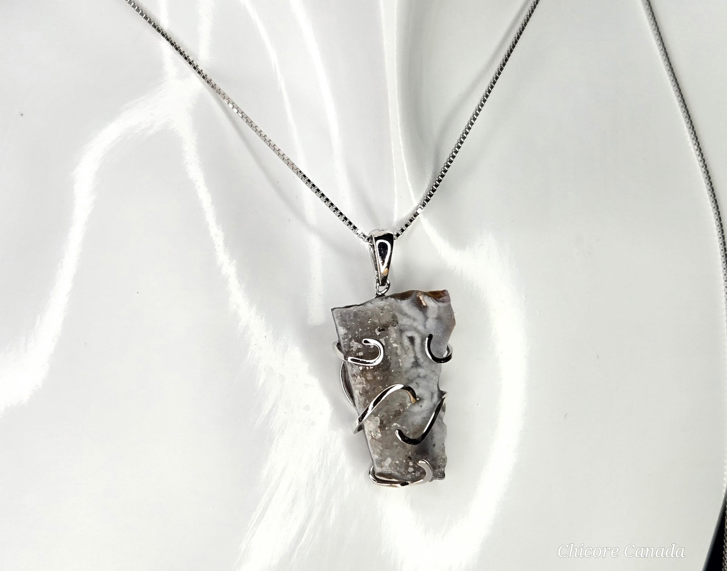Sparkling Agate Geode Pendant & 925 Sterling Silver Adjustable Necklace