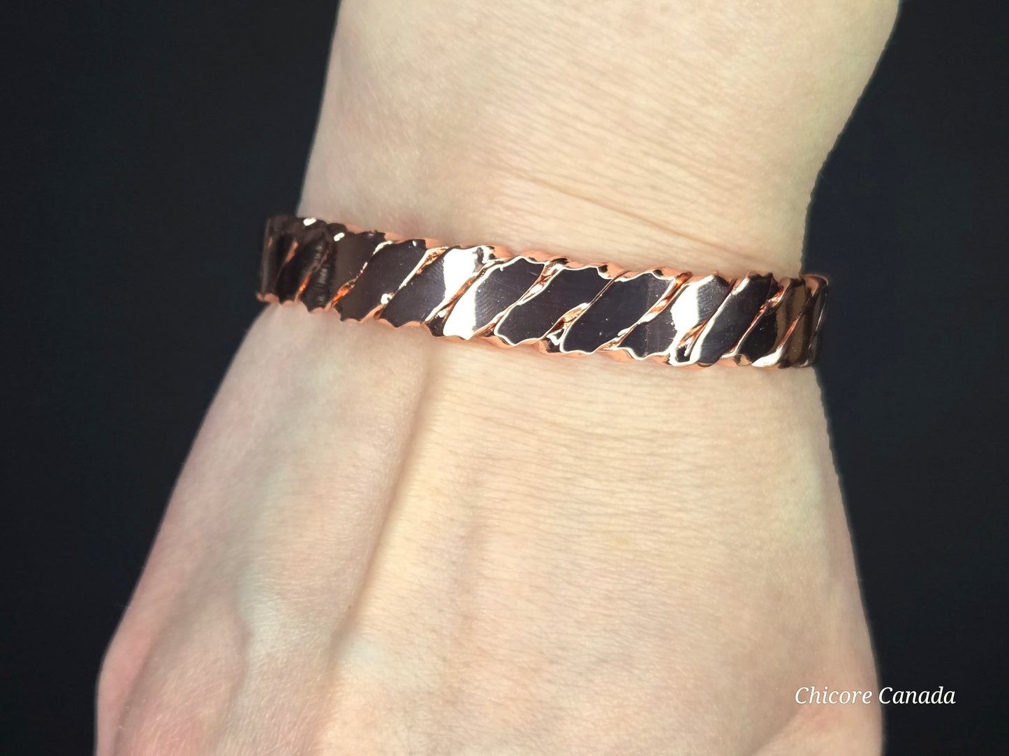 Elegant Twisted Solid Copper Magnetic Healing Bracelet – Handcrafted Wellness Jewelry