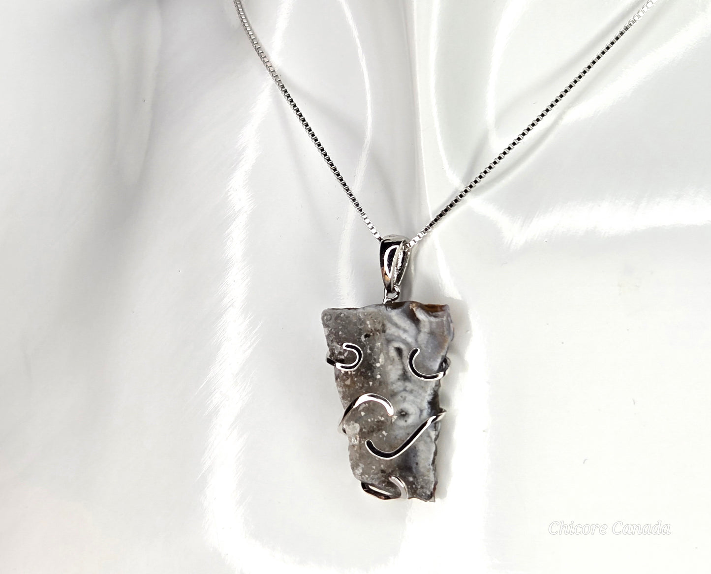 Sparkling Agate Geode Pendant & 925 Sterling Silver Adjustable Necklace