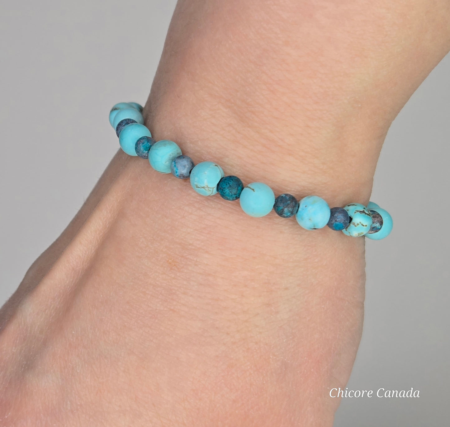 Artisan-Crafted Turquoise Bracelet – A Touch of Refined Earthly Luxury
