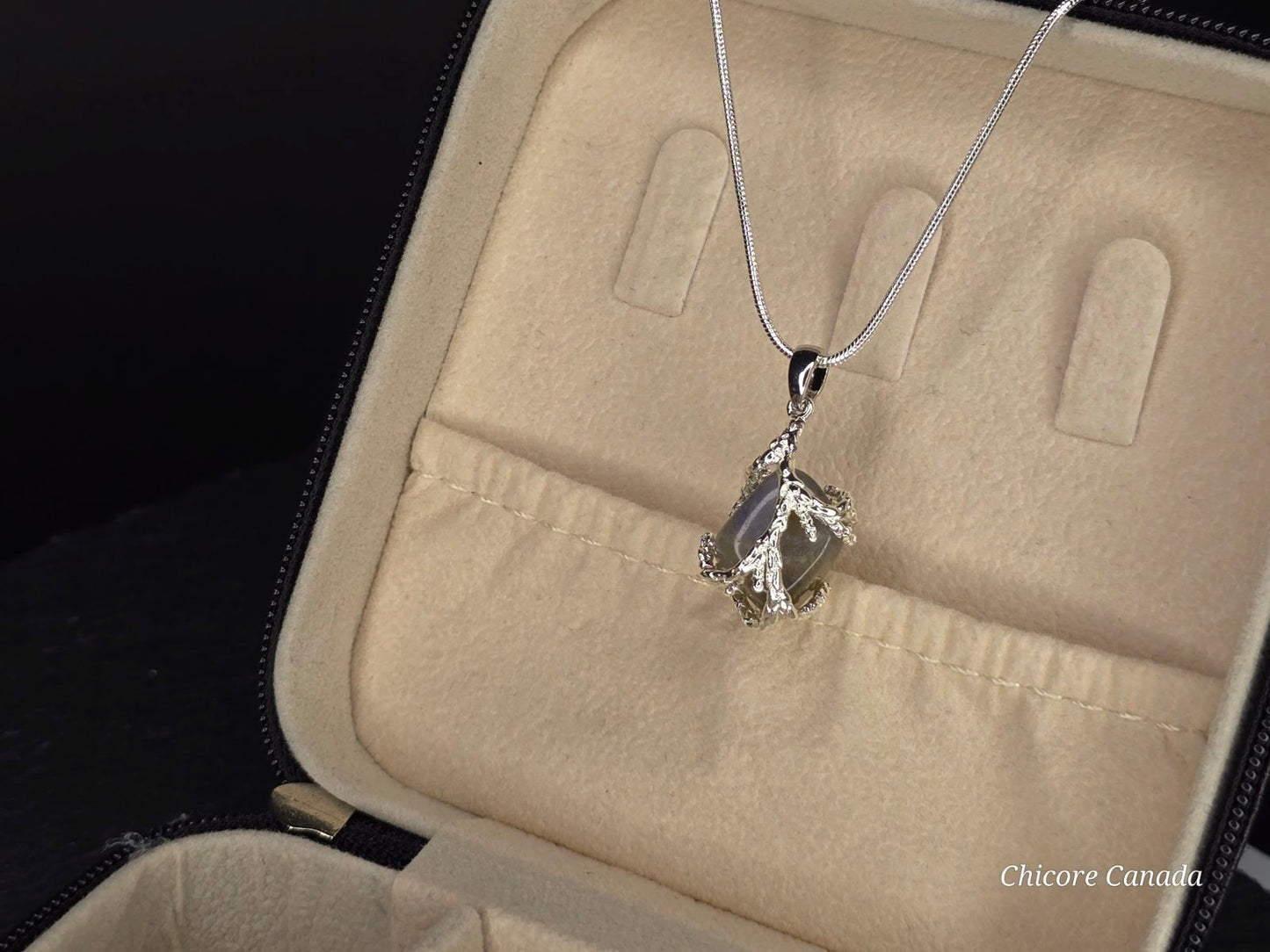 Collier pendentif en pierre de lune naturelle fait main exquis – une touche d’élégance intemporelle