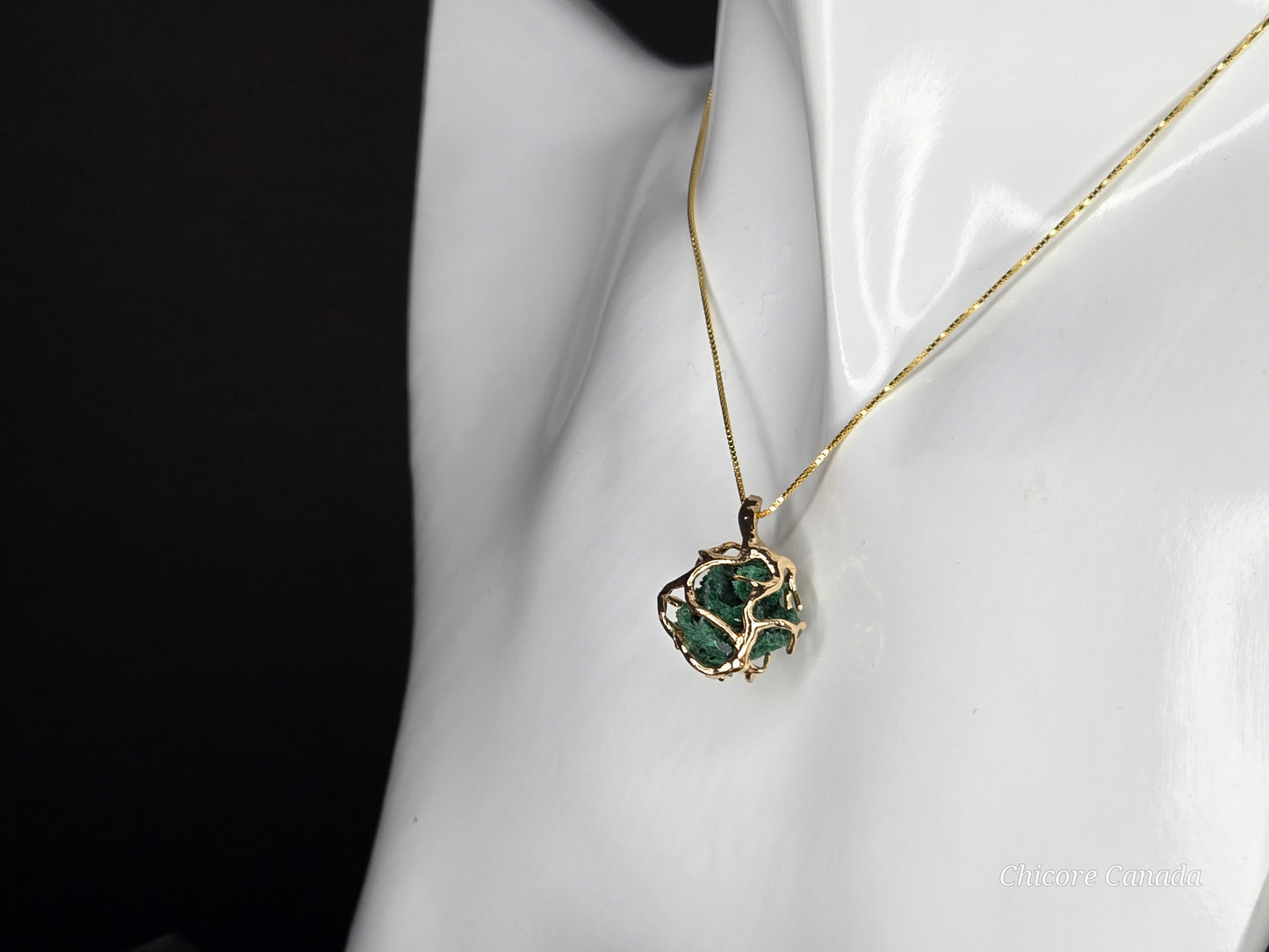Breath of the Earth – Raw Malachite Pendant with Adjustable Silver Elegance