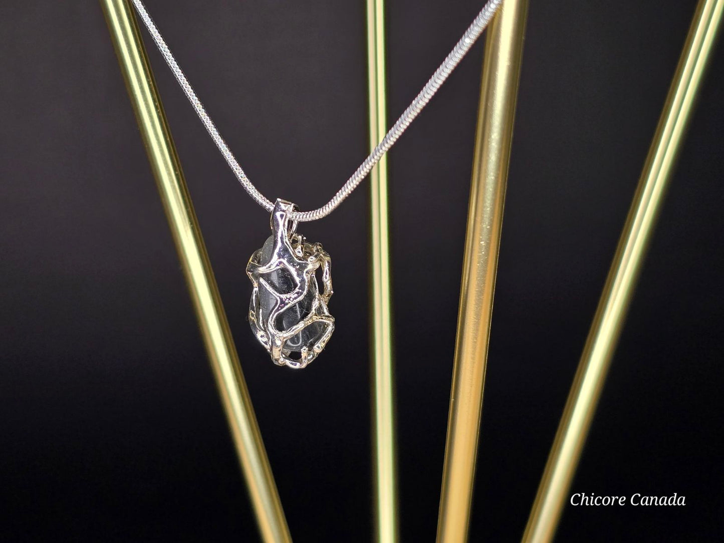 Handmade Delicate Labradorite Natural Stone Pendant Necklace