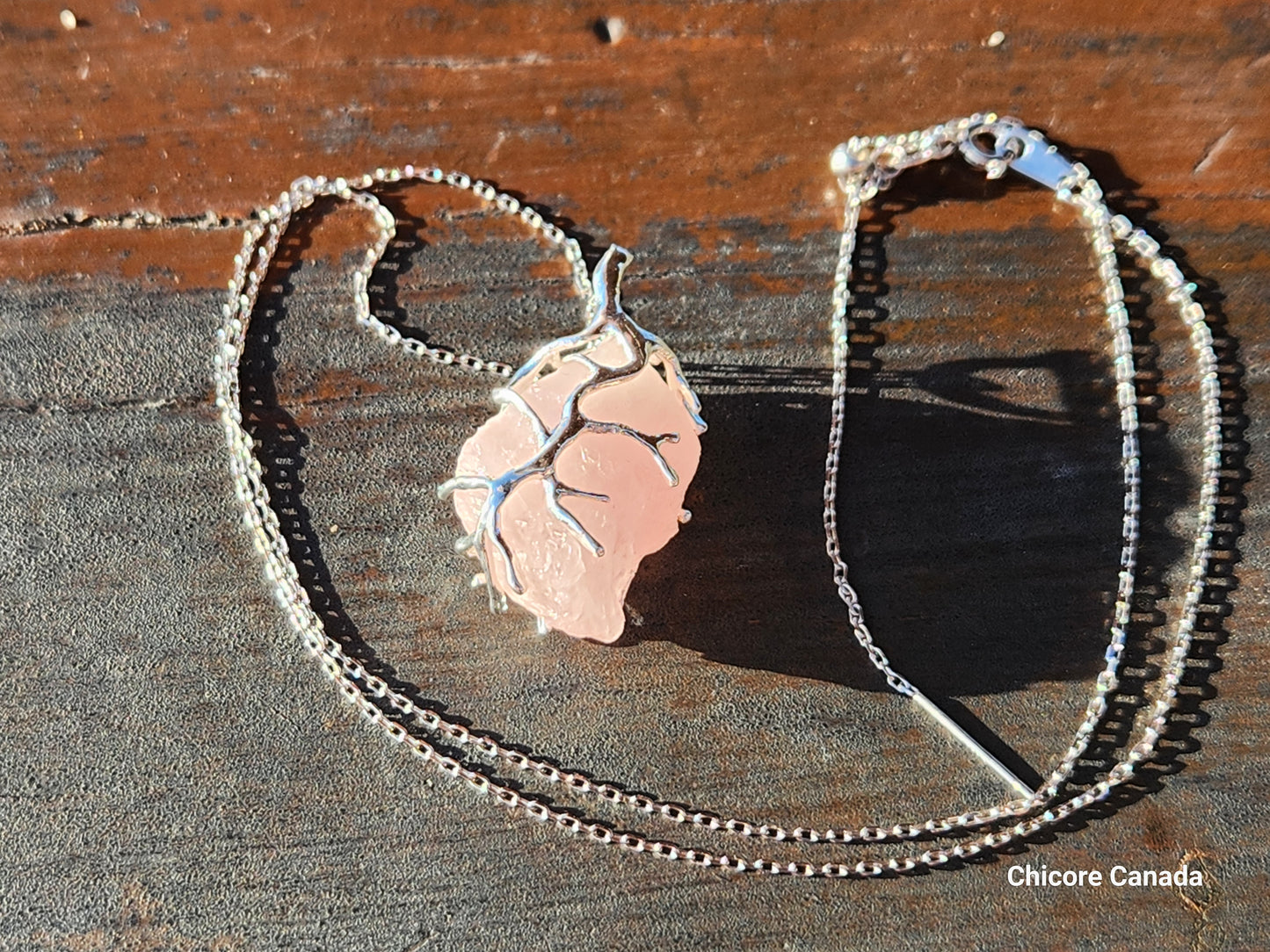 Beautiful Rose Quartz Pendant Necklace - Timeless Design