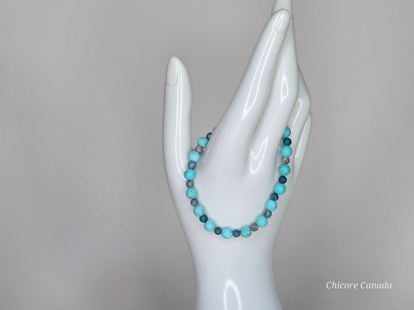 Artisan-Crafted Turquoise Bracelet – A Touch of Refined Earthly Luxury