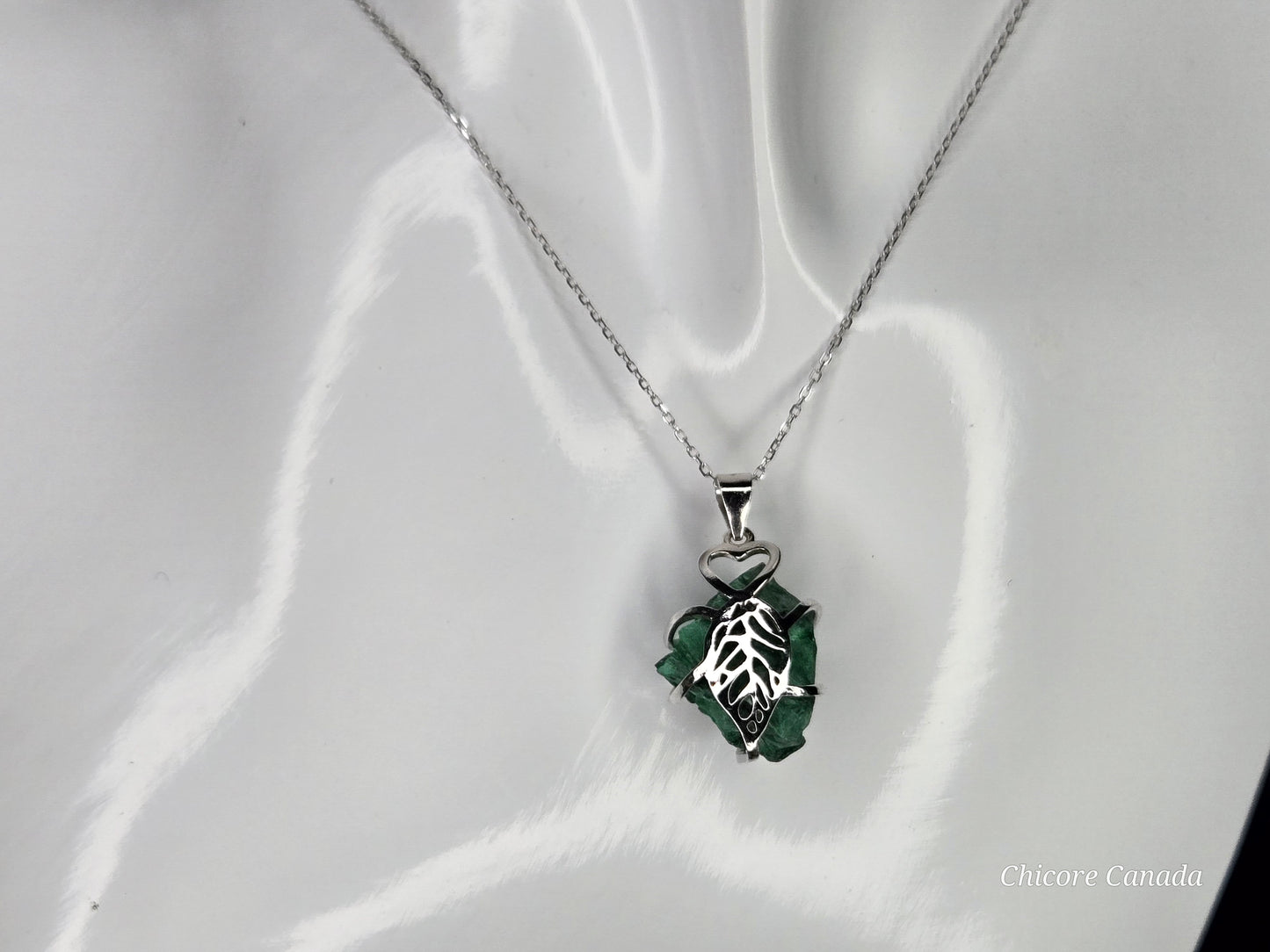 Raw Malachite Pendant Necklace – Handmade Luxury with 925 Sterling Silver Adjustable Chain