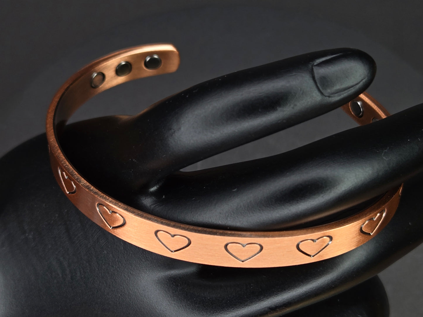 Heartfelt Healing – Solid Copper Magnetic Bracelet with Engraved Hearts