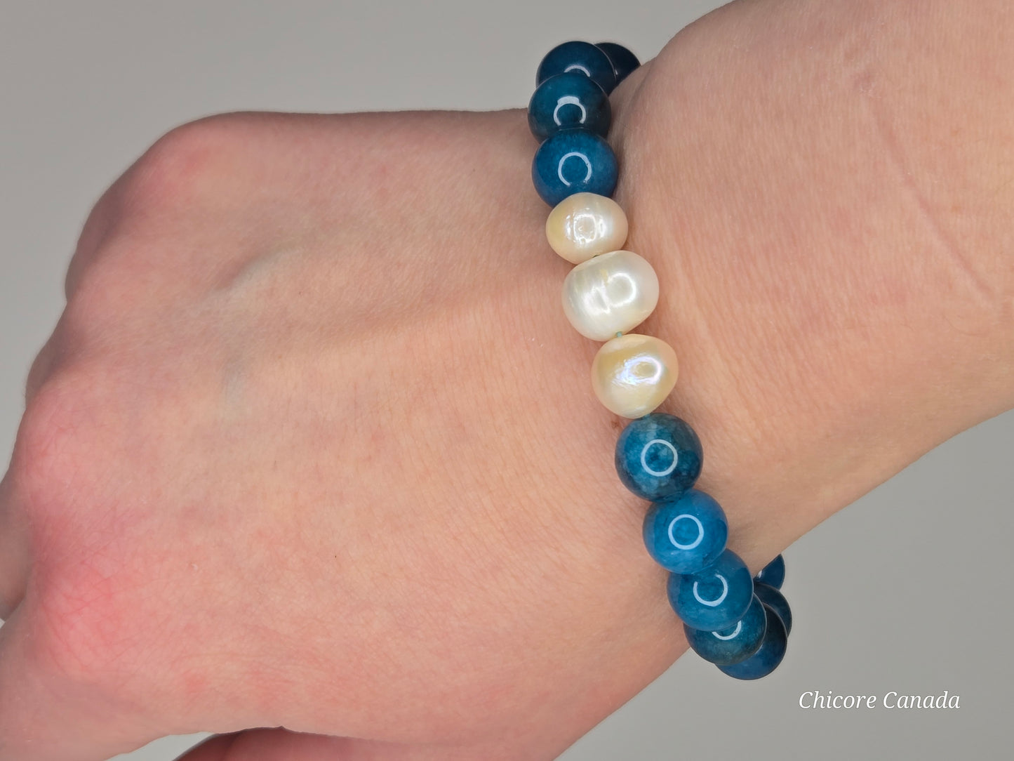Handmade Blue Apatite & Freshwater Pearl Bracelet – Elegance & Clarity