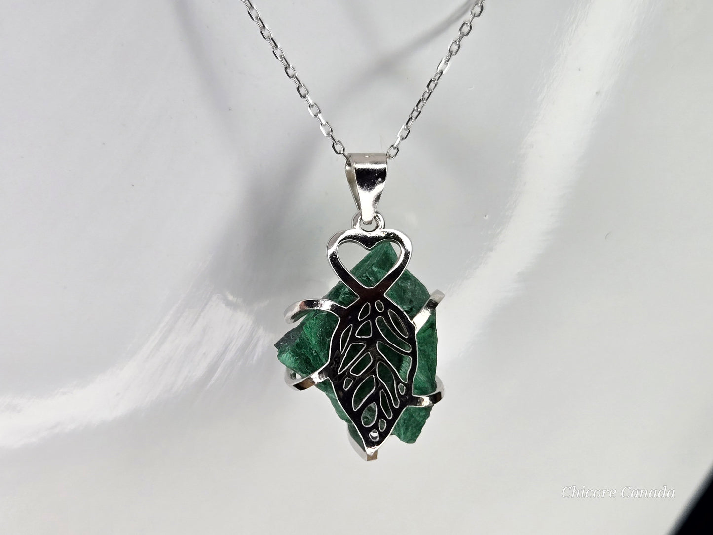 Raw Malachite Pendant Necklace – Handmade Luxury with 925 Sterling Silver Adjustable Chain