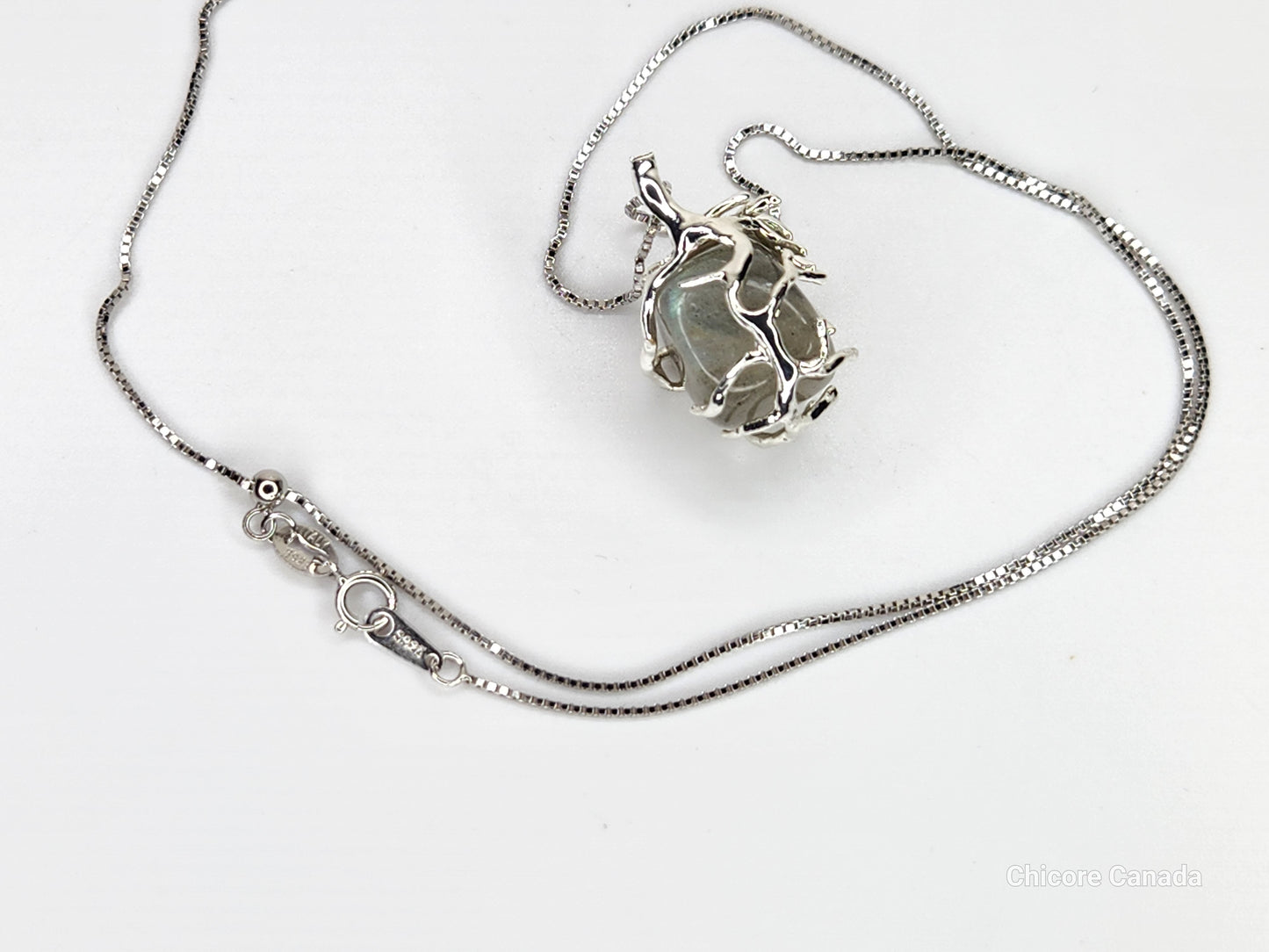 Pendentif en pierre de lune naturelle fait à la main avec collier réglable – Design élégant et intemporel