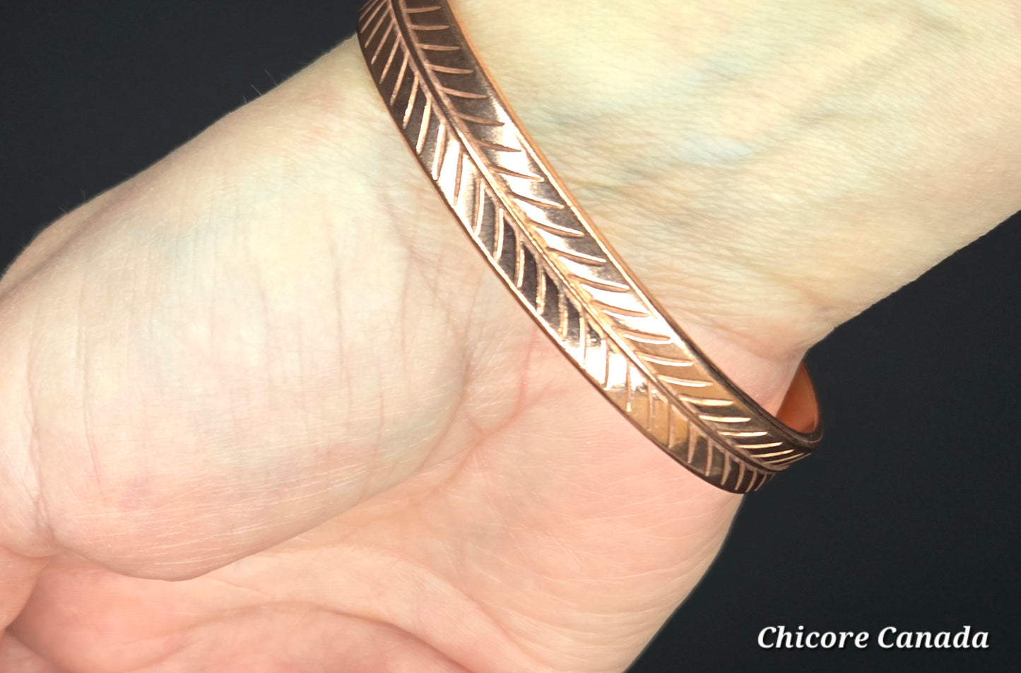 Copper Feather-Inspired Adjustable Bracelet – Unisex Design