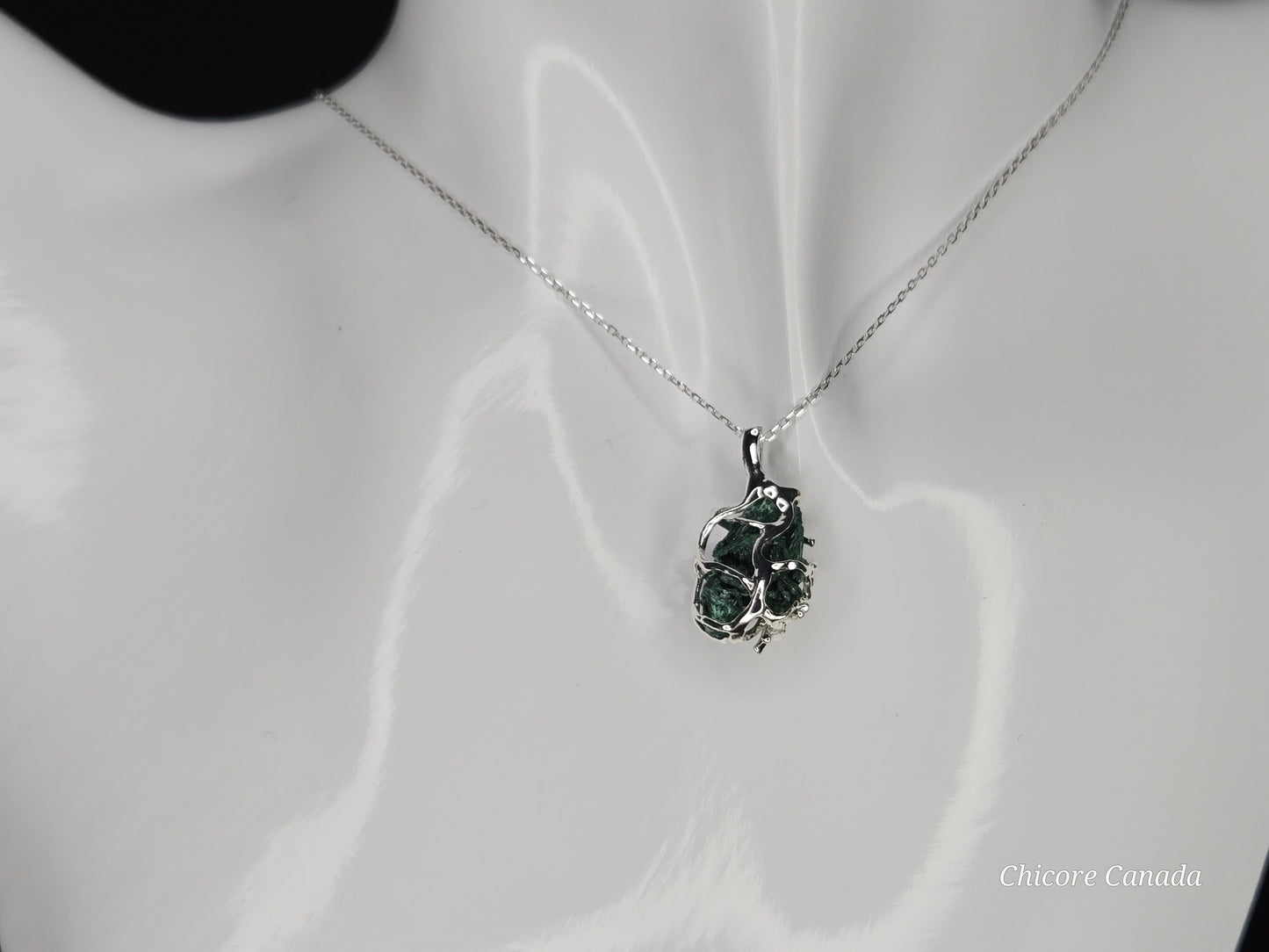 Forest Muse – Handmade Malachite Necklace with Sterling Silver Elegance