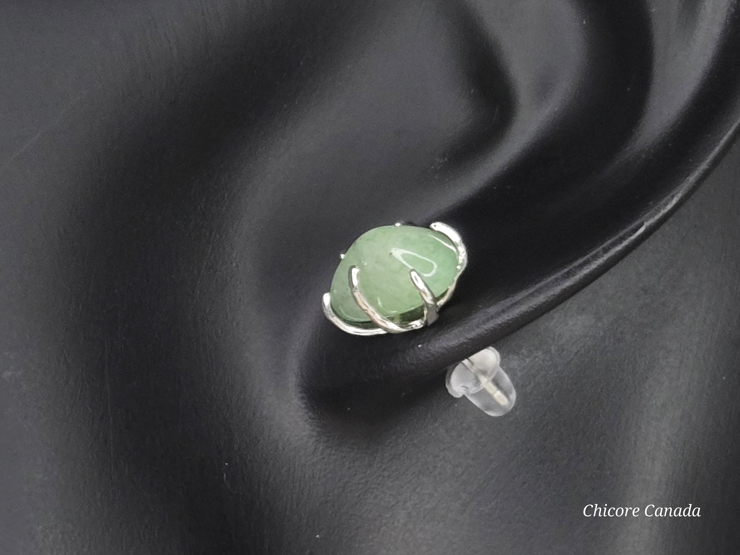 Boucles d'oreilles à tige en argent fabriquées à la main avec du jade véritable