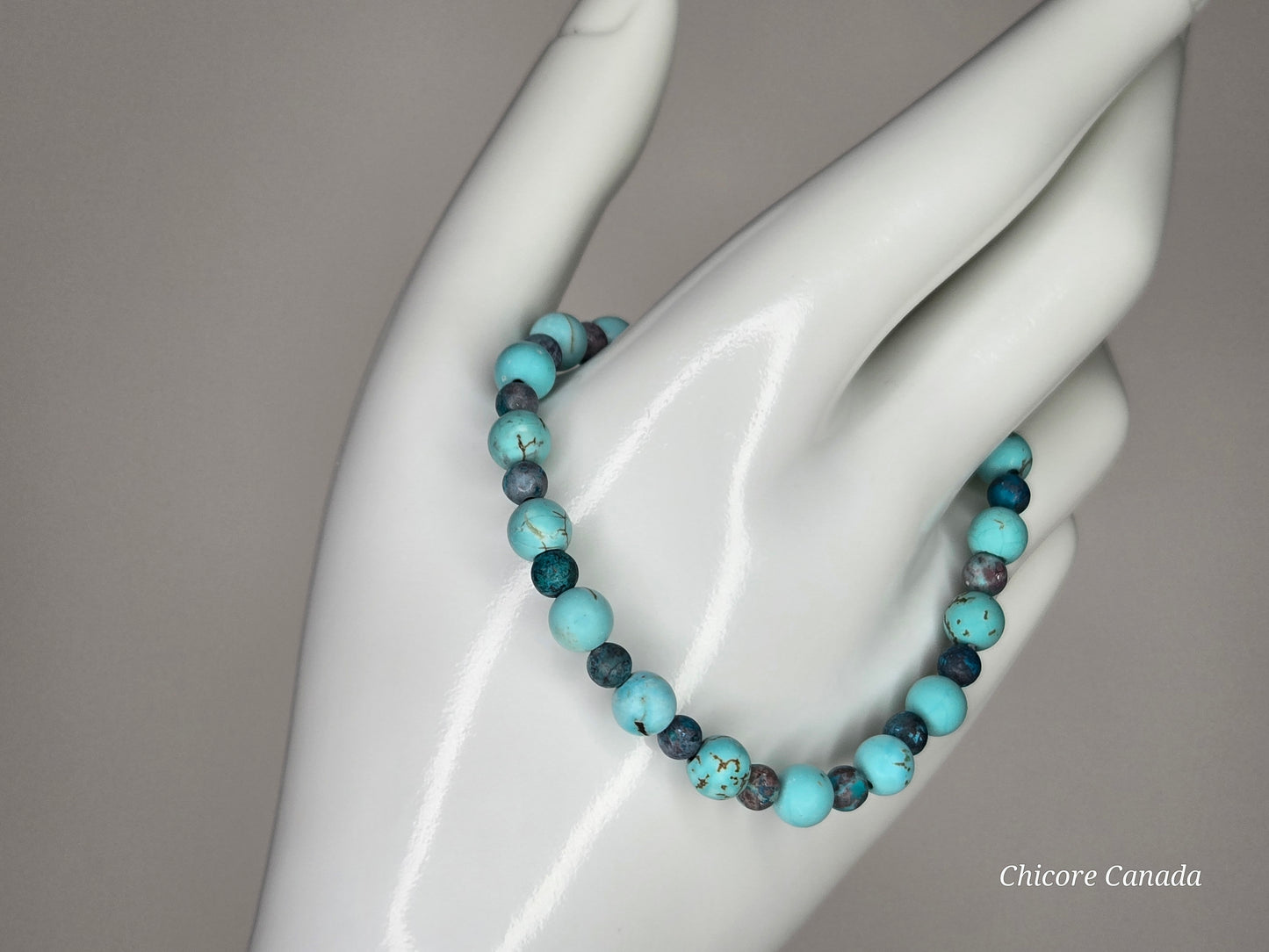 Artisan-Crafted Turquoise Bracelet – A Touch of Refined Earthly Luxury