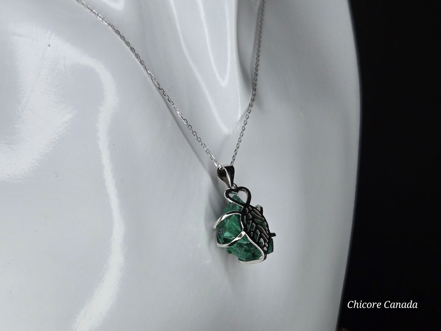 Raw Malachite Pendant Necklace – Handmade Luxury with 925 Sterling Silver Adjustable Chain