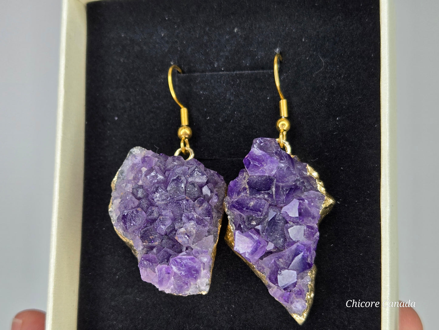 Asimetrik Bold Amethyst Cluster Statement Earrings – A Striking and Elegant Accessory