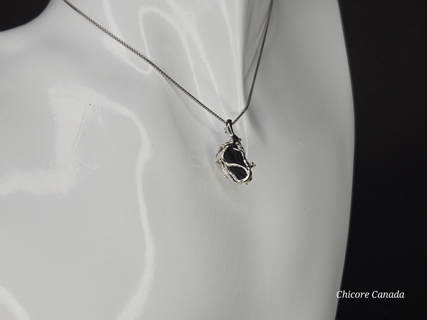 Elegant Black Tourmaline Pendant – A Symbol of Protection and Power with Adjustable Necklace