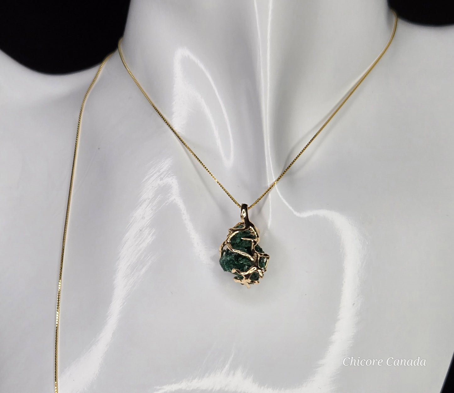 Elegant Raw Malachite Pendant – Handmade Natural Stone Set on 925 Sterling Silver Adjustable Necklace