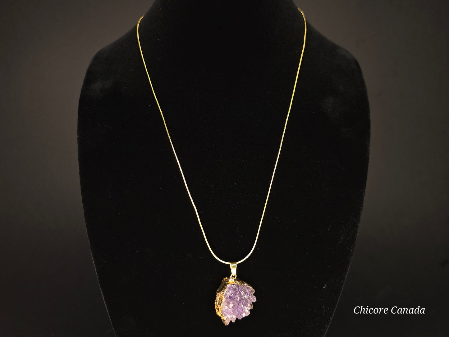 Radiant Amethyst Cluster Necklace: Singular Elegance