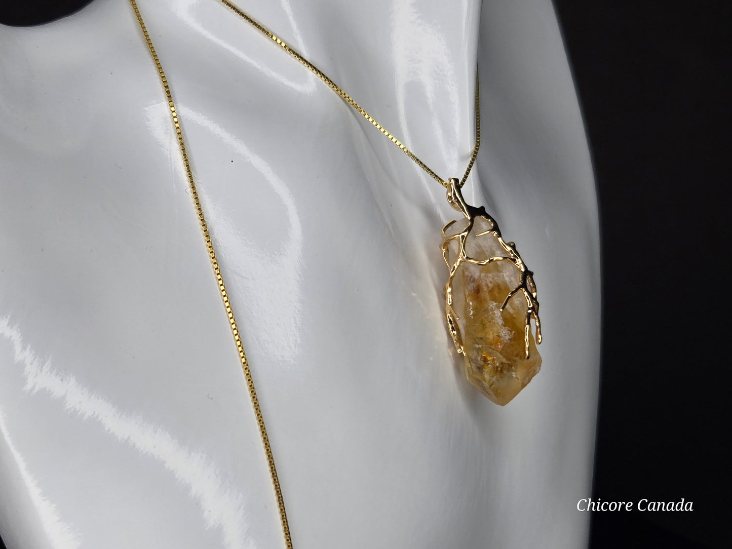 Elegant Handcrafted Natural Citrine Necklace: A Symphony of Refined Beauty
