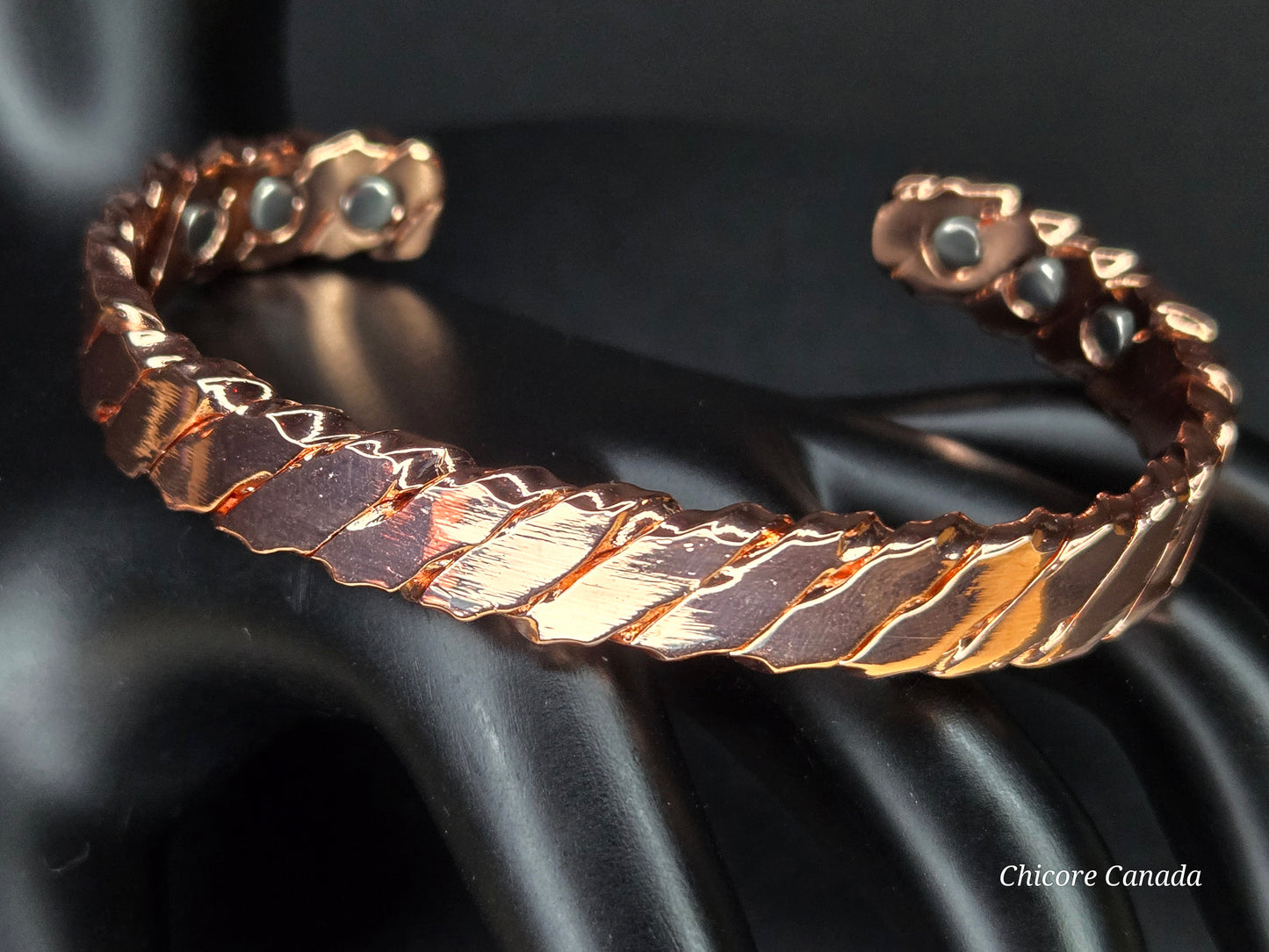 Elegant Twisted Solid Copper Magnetic Healing Bracelet – Handcrafted Wellness Jewelry